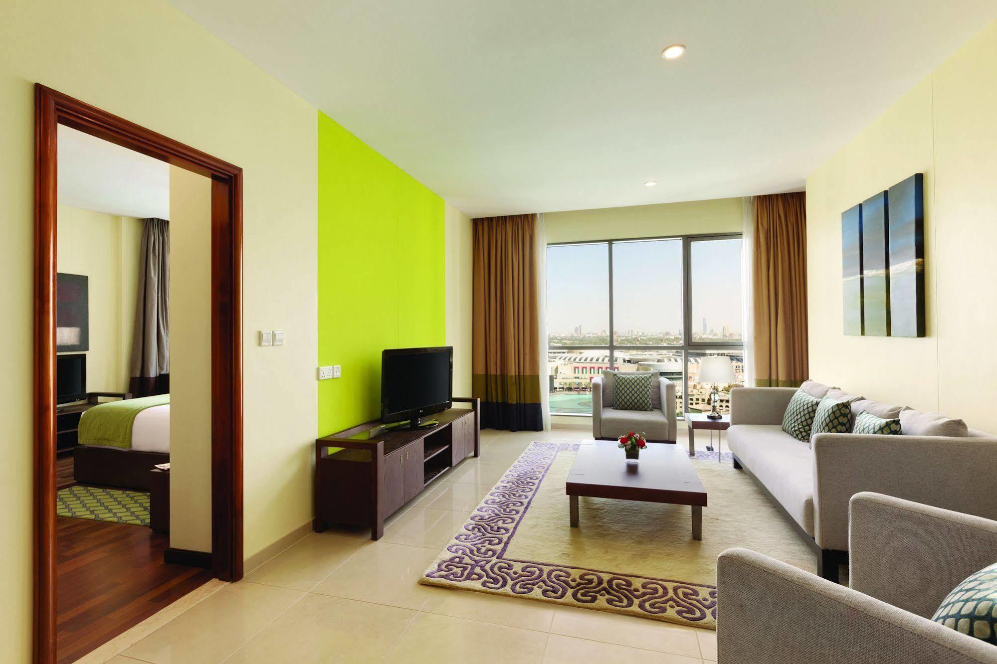 1 Bedroom King Burj Khalifa or Fountain View Smoking,775787791:JPEG