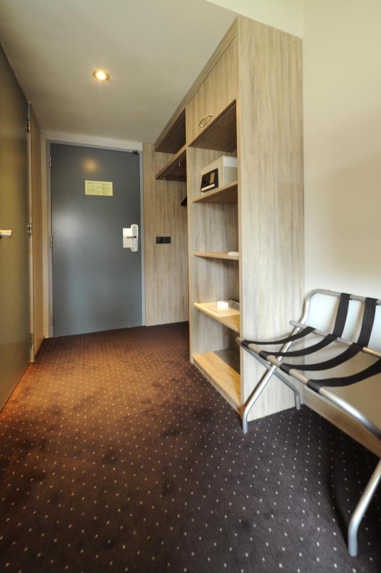 Standard Double Room,1238365459:JPEG