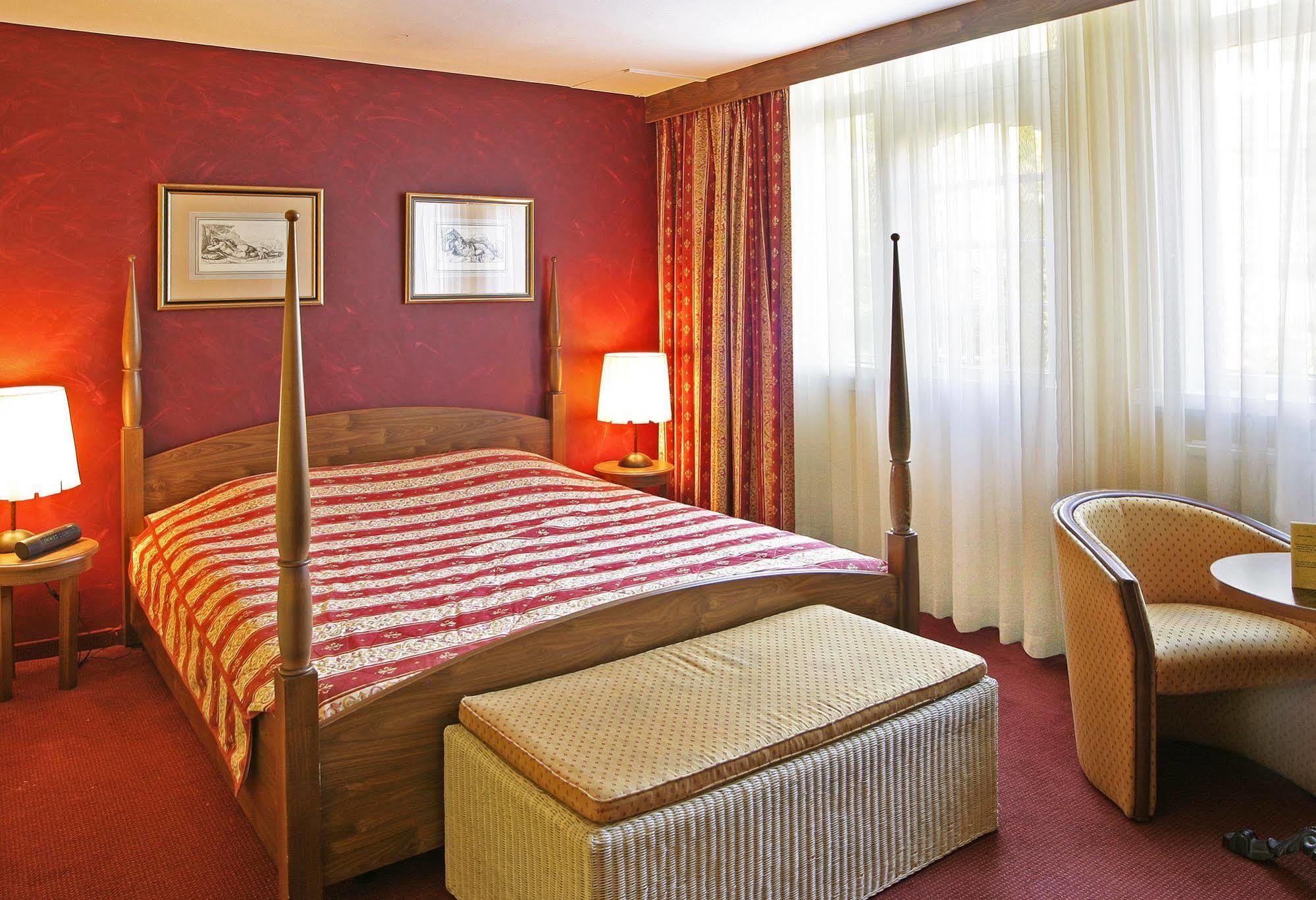 Superior Double Room Bath
