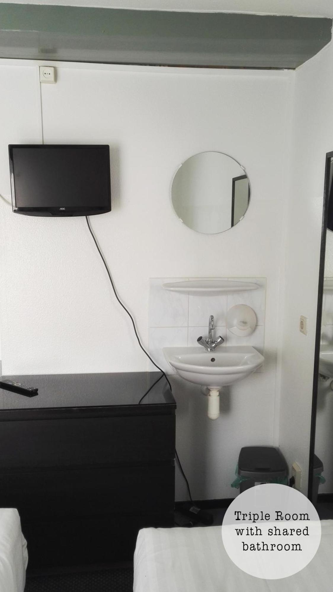 Studio Apartment,632436486:JPEG