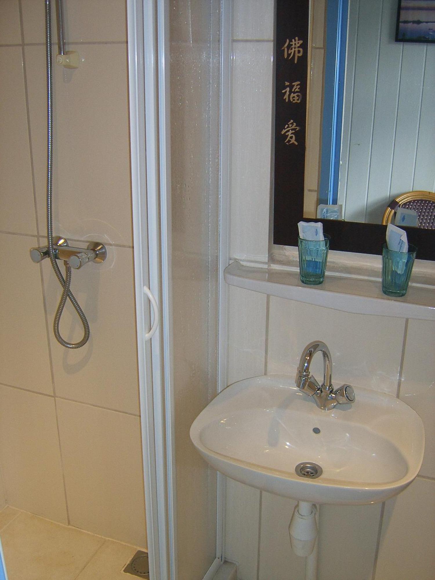 Quadruple Room,762215053:JPEG