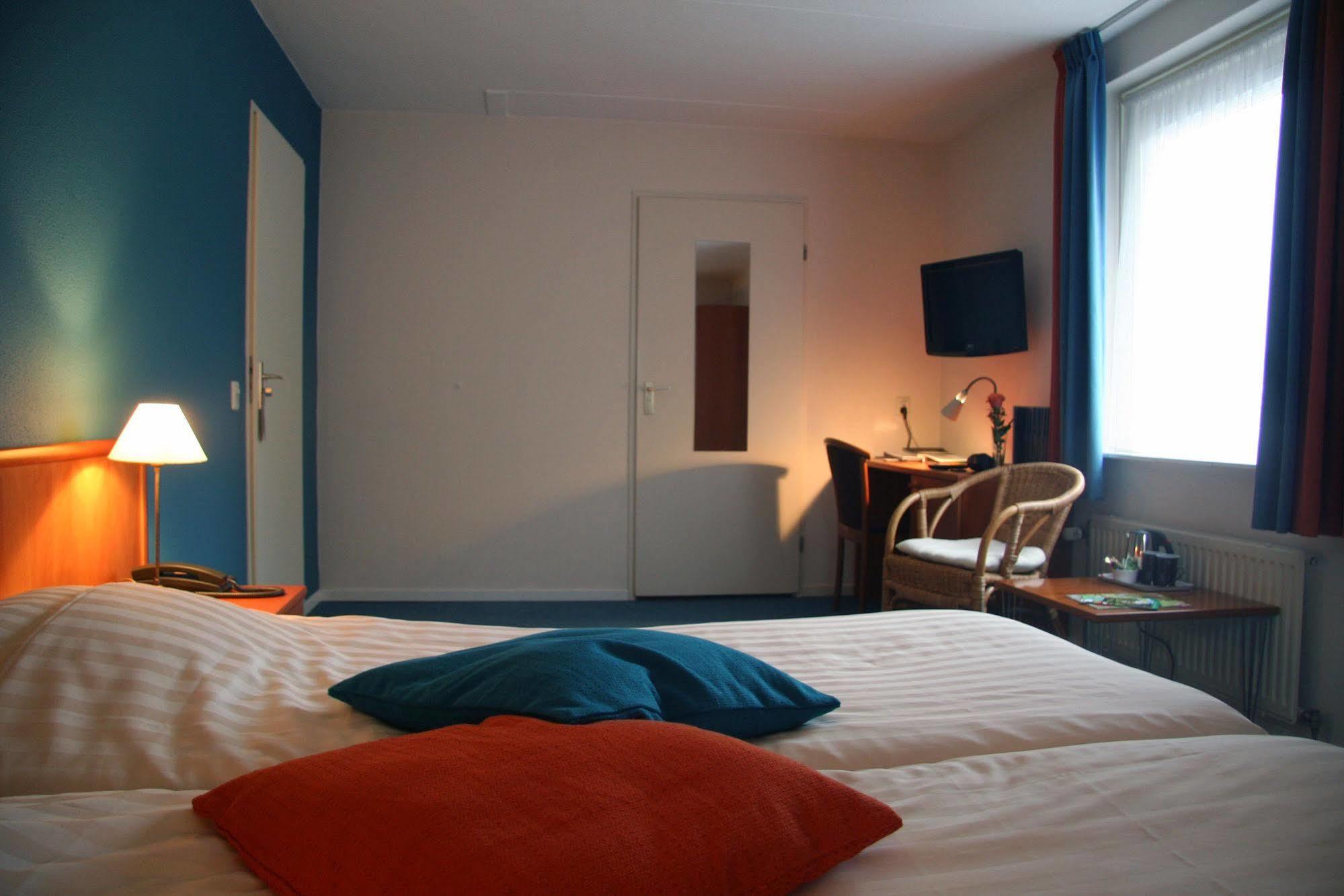 Large Twin Room