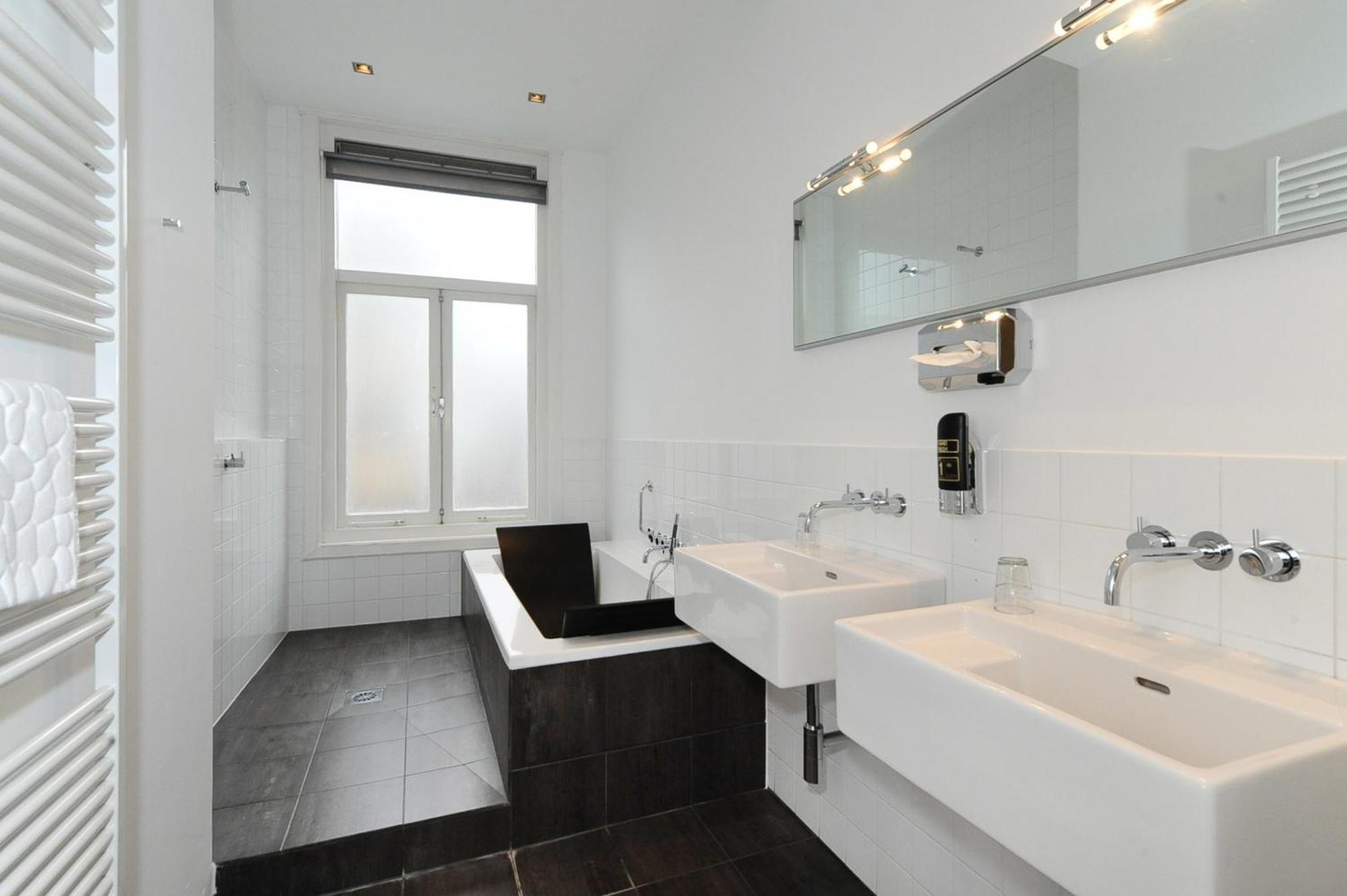 Triple Room Bath,1039293271:JPEG