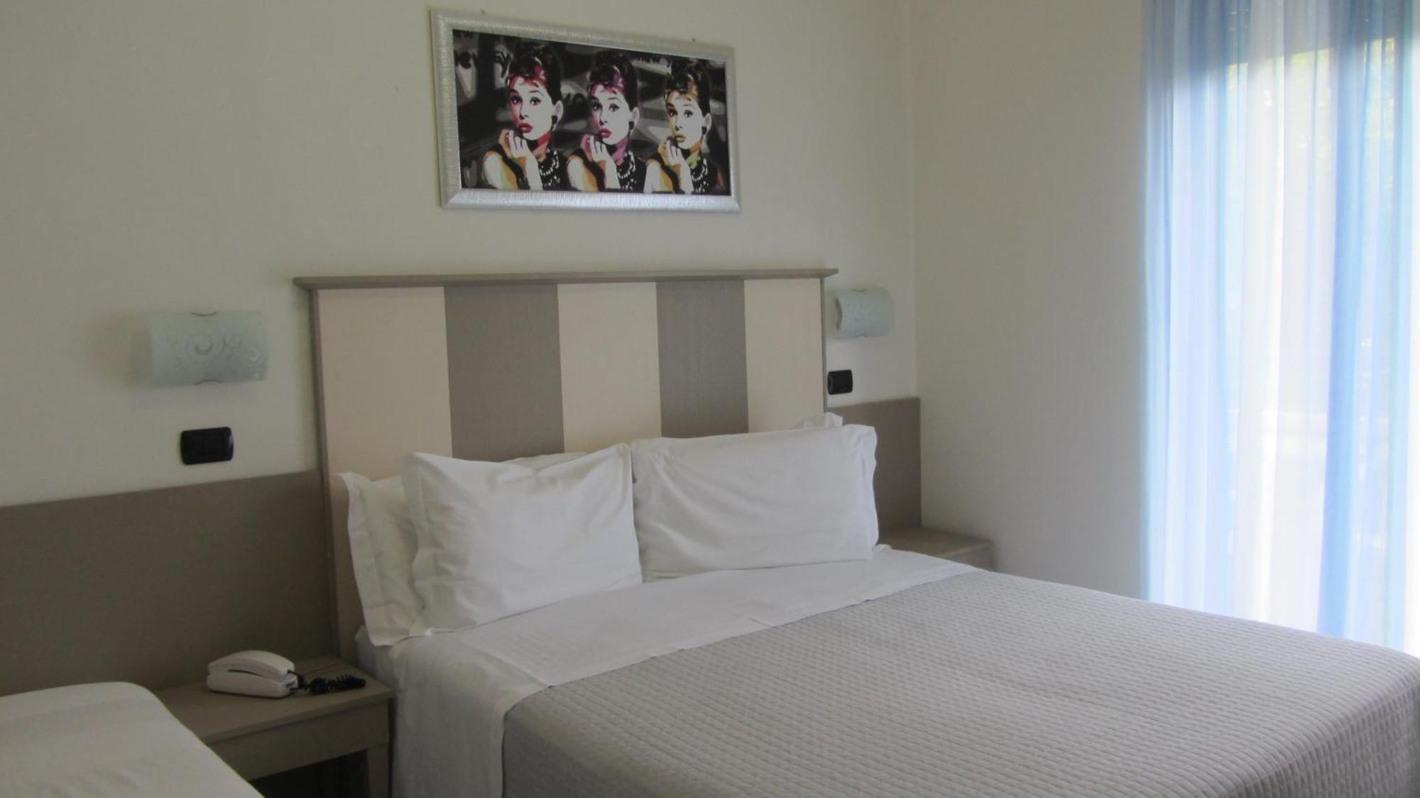Standard Triple Room,1077165778:JPEG