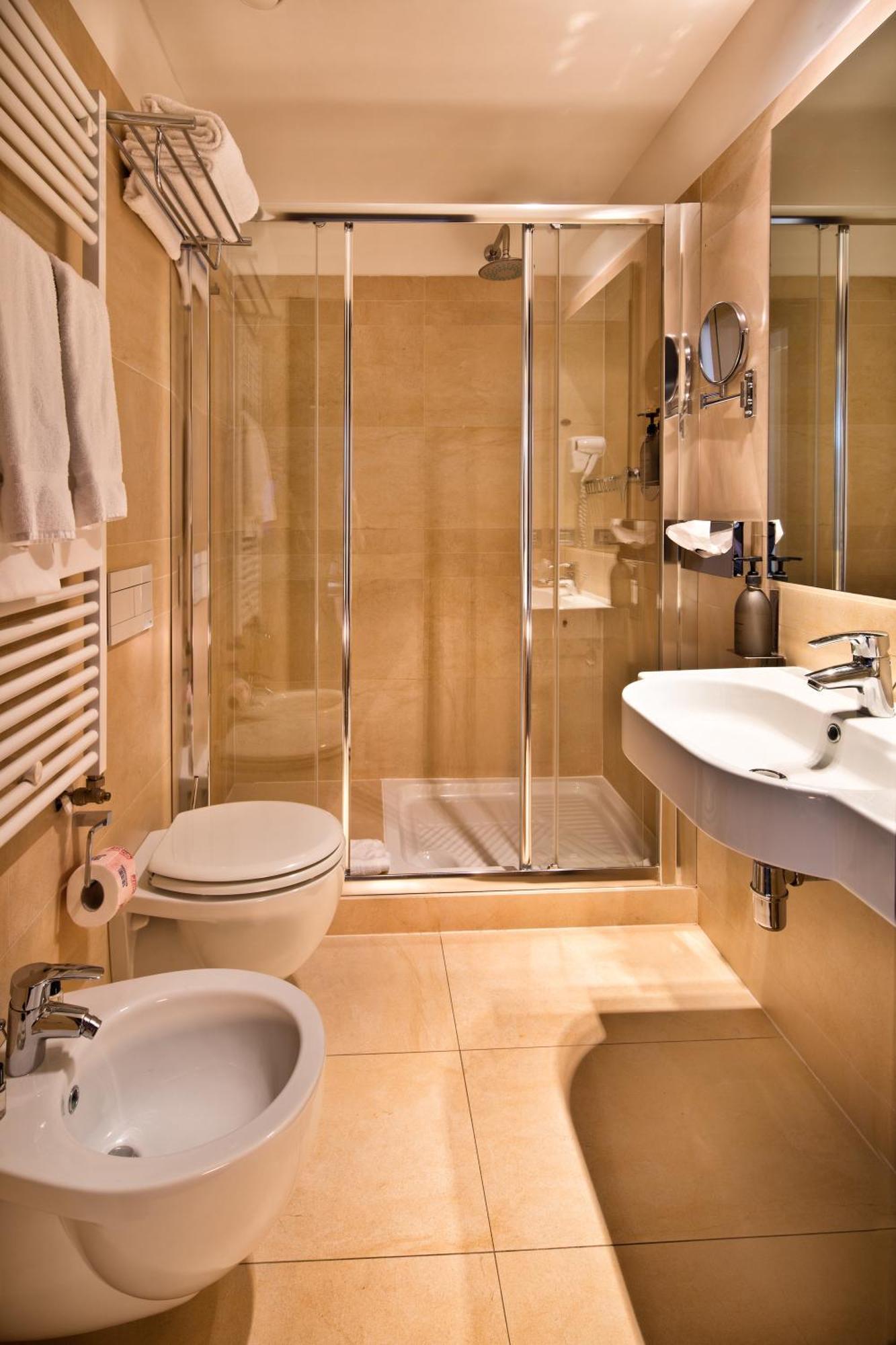 Small Double Room,1187269951:JPEG