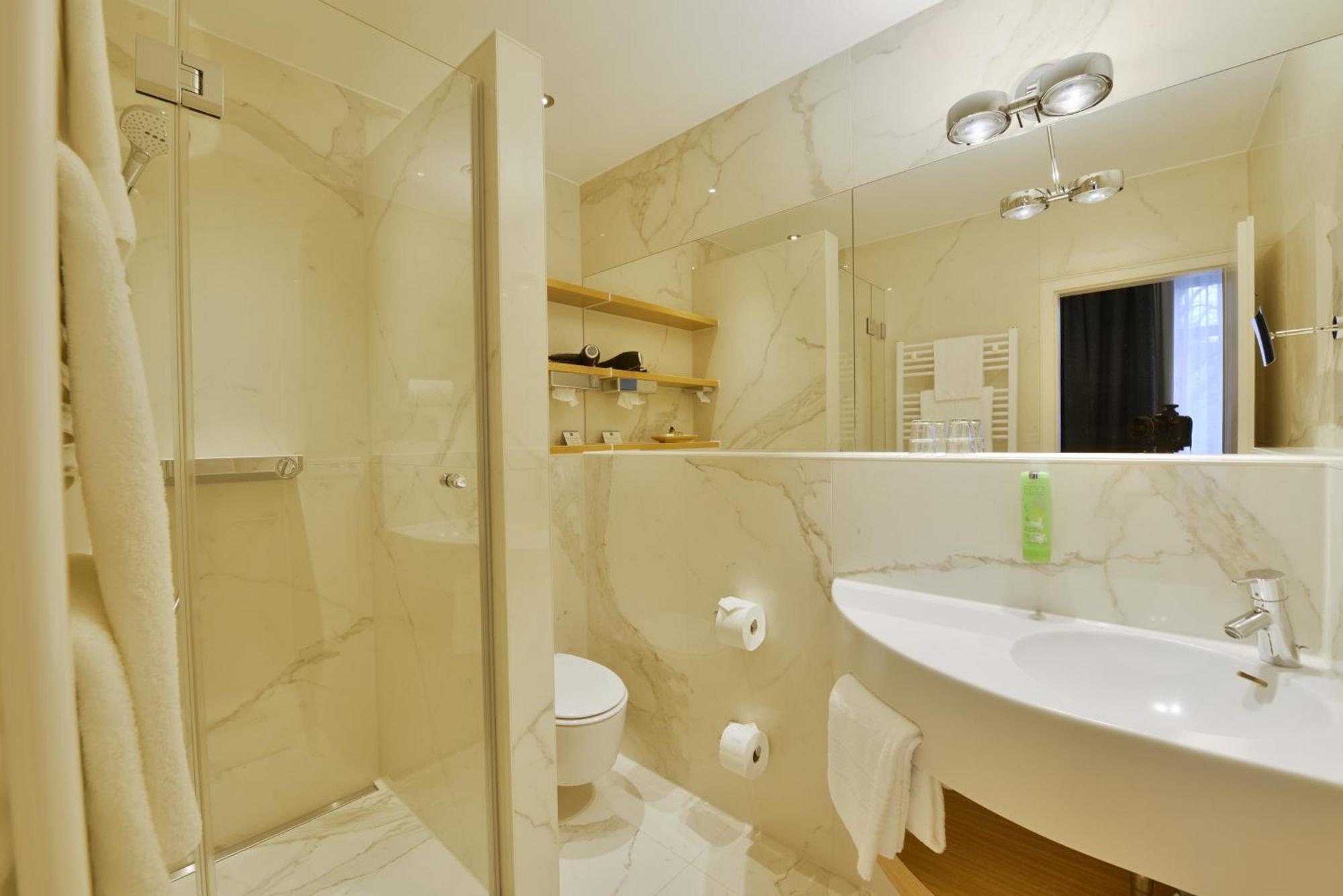 Comfort King Room,1709616847:JPEG