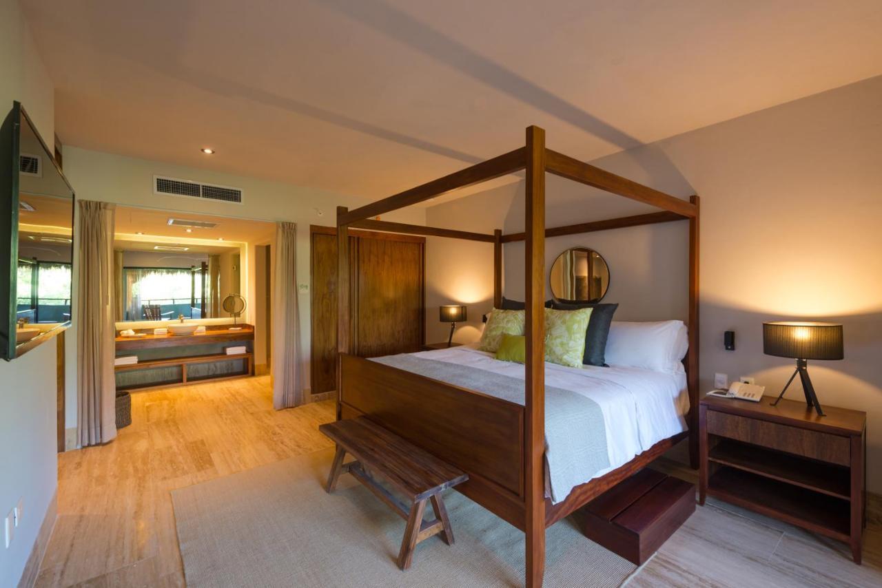 One-Bedroom King Suite,689399178:JPEG
