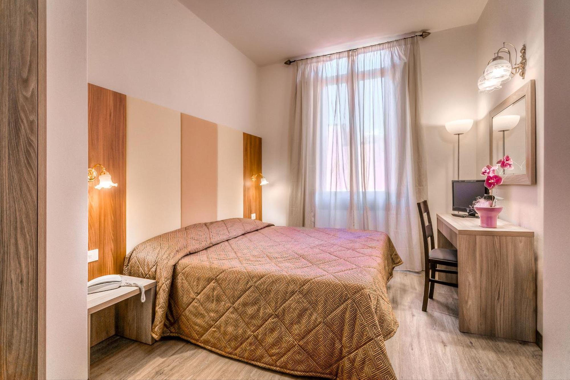 Double or Twin Room,287741832:JPEG