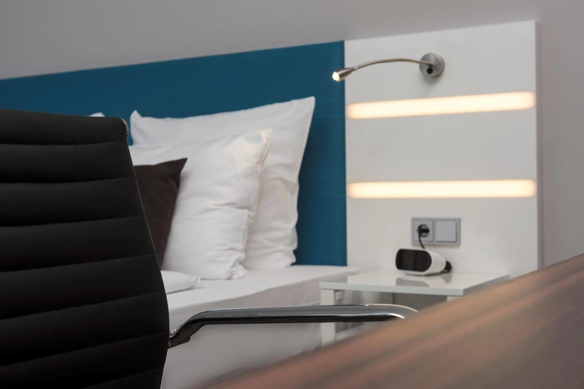 Standard Double Room,1282398055:JPEG