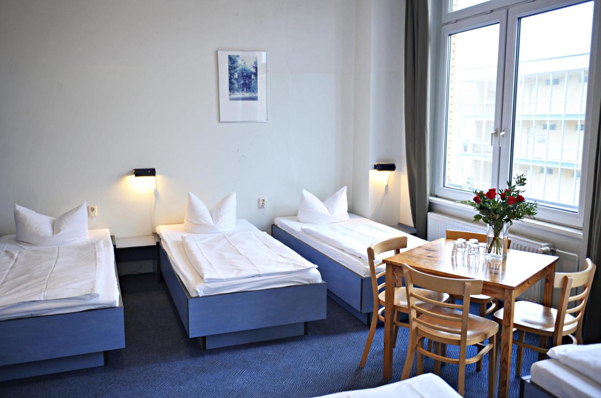 6-Bed Room,1698849437:JPEG