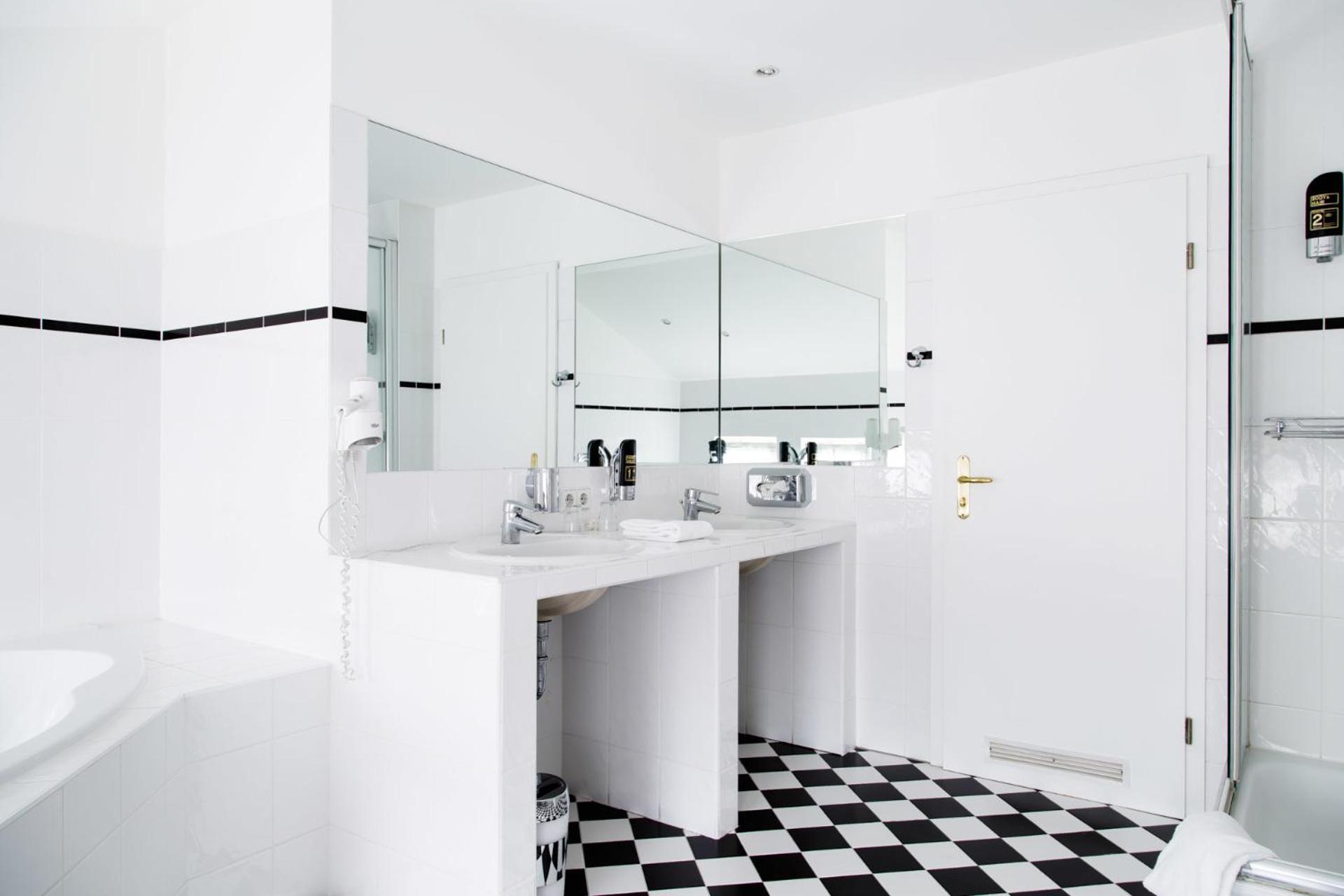 Souterrain Room