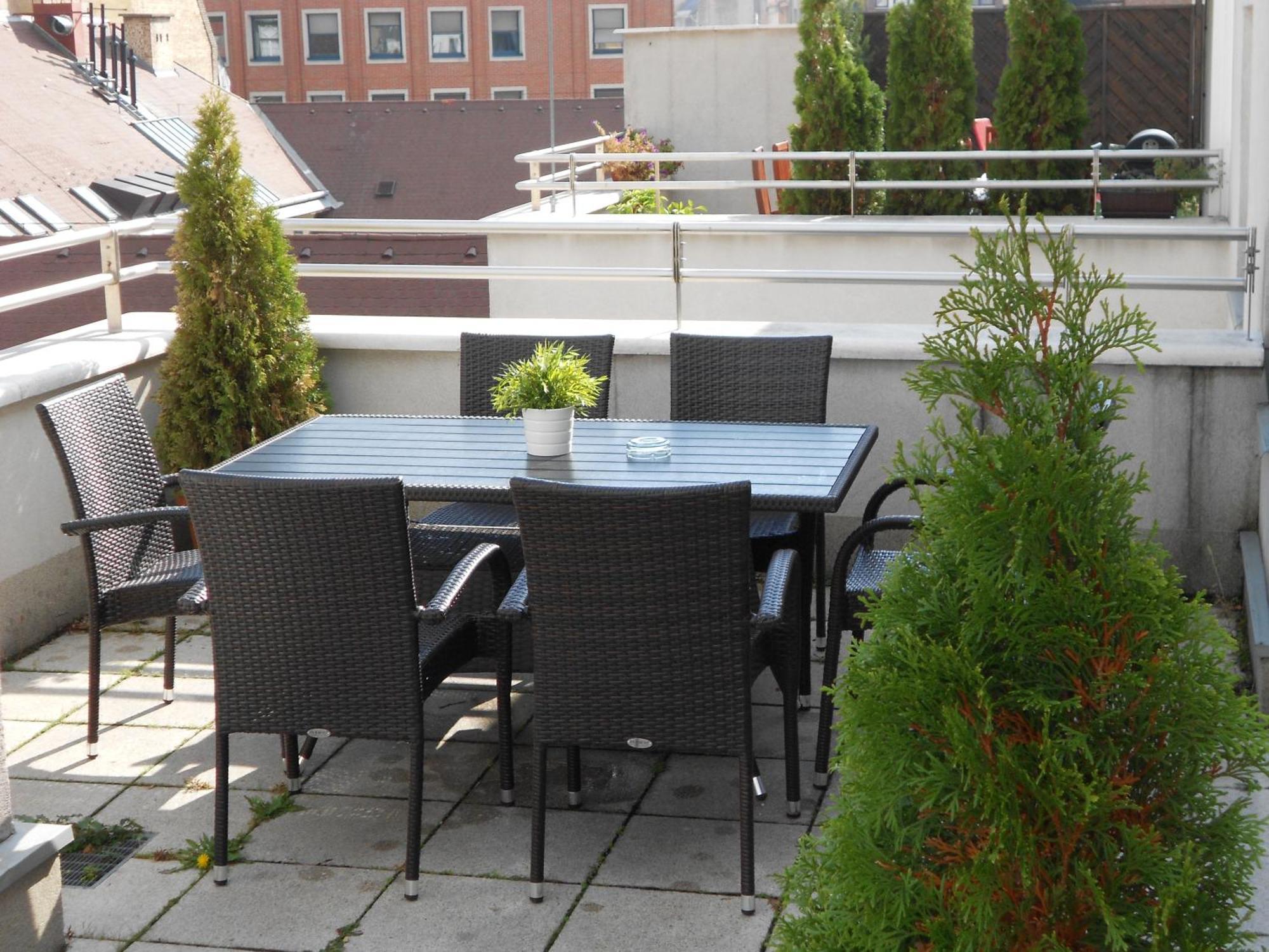 3-Bedroom Penthouse Apartment Rooftop Terrace,690722469:JPEG