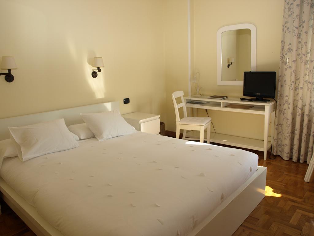 Double or Twin Room,72868133:JPEG