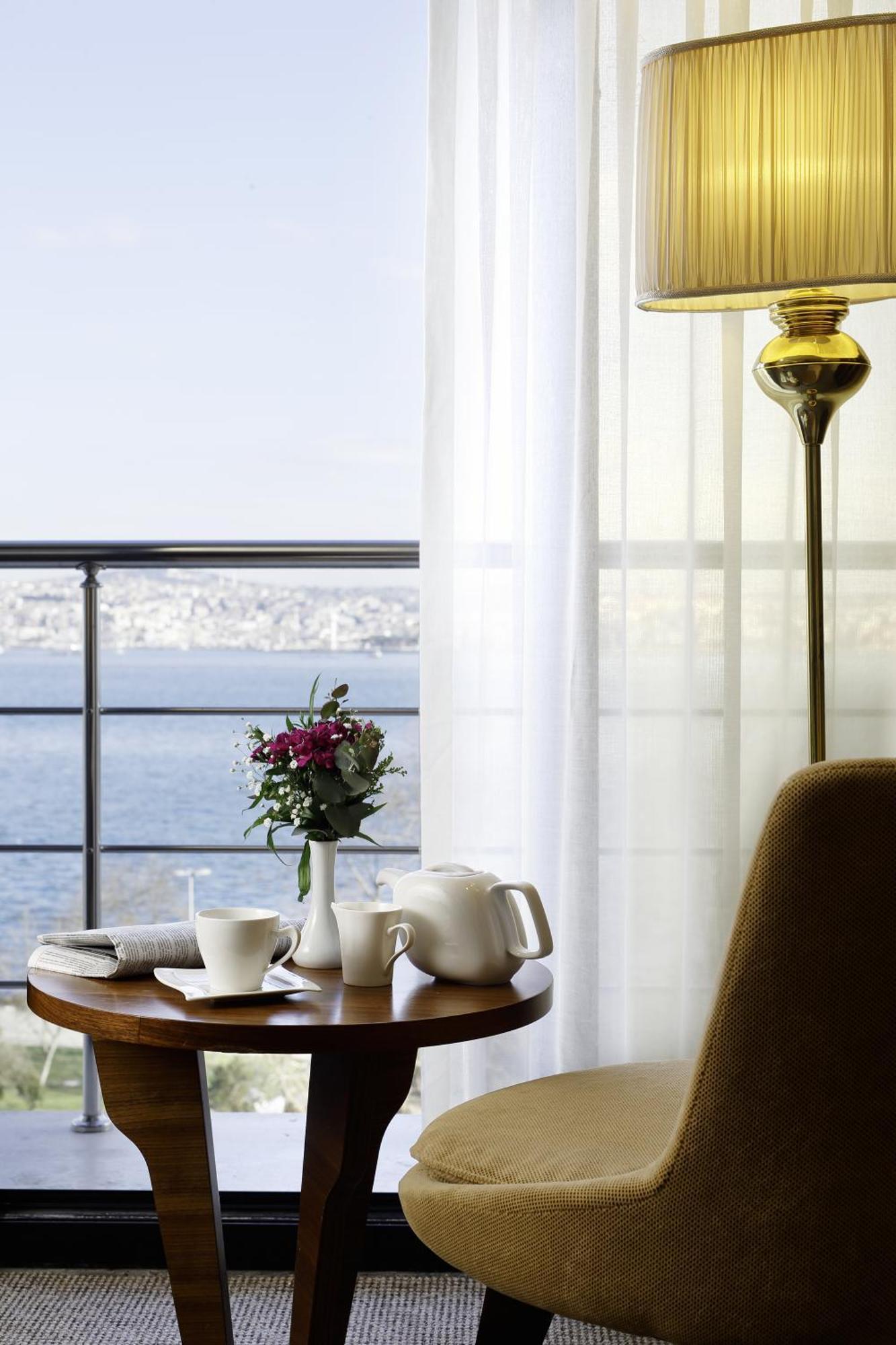 Deluxe Suite Bosphorus View