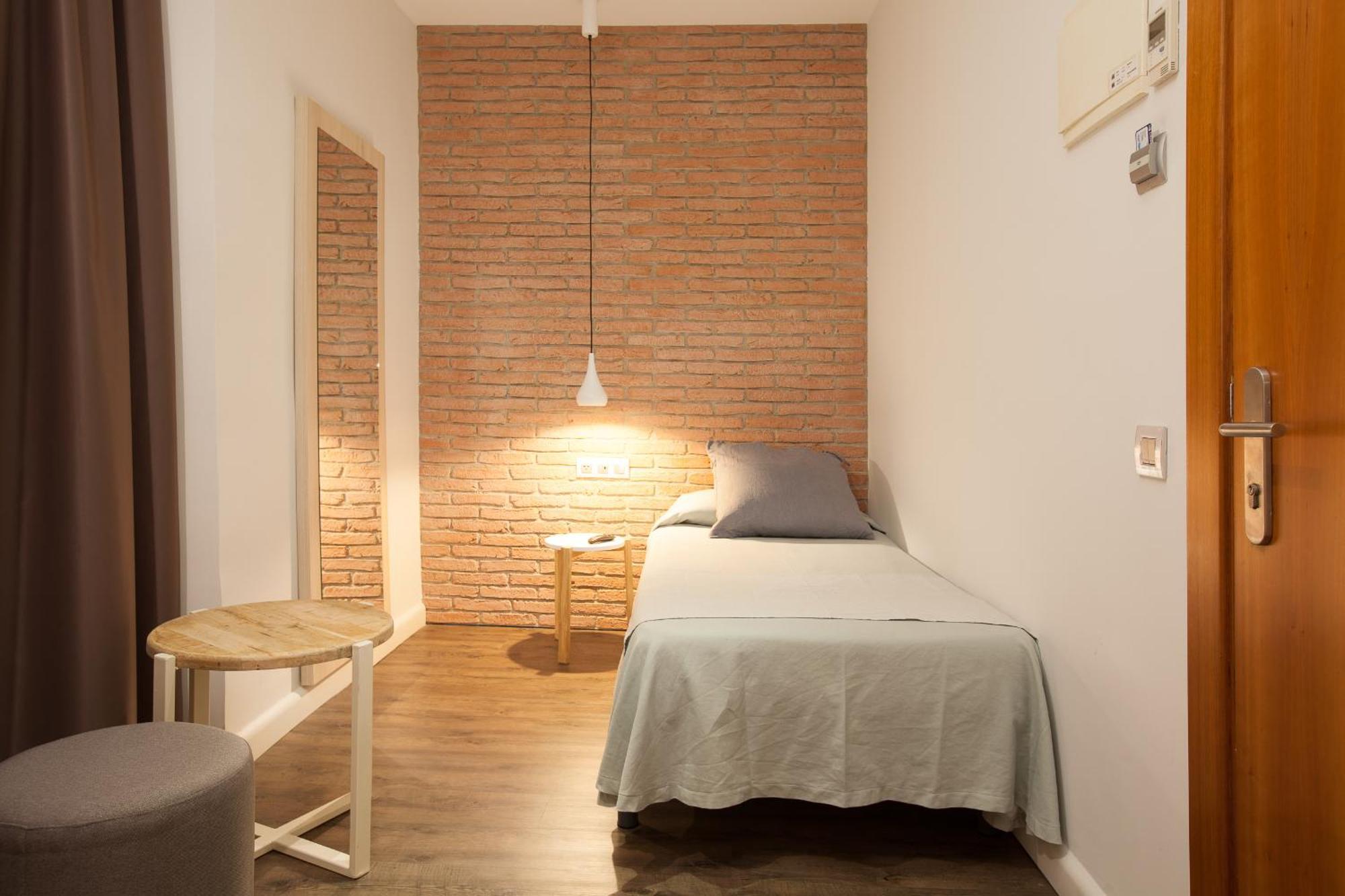Single Room,691326528:JPEG