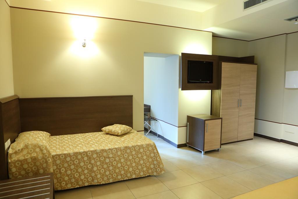 Standard Quadruple Room Balcony