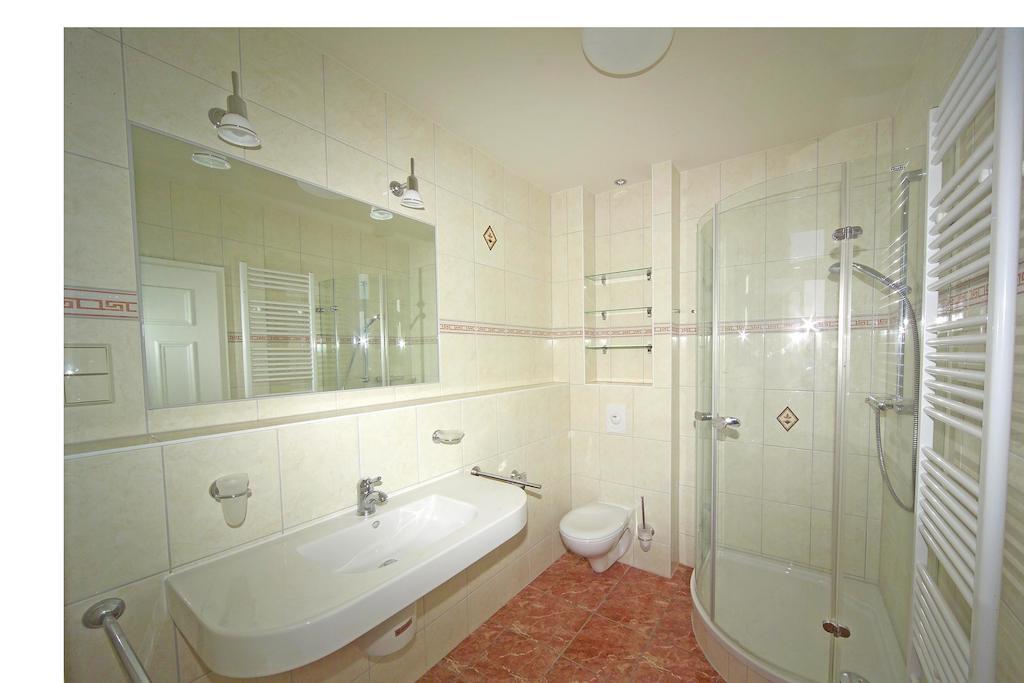 Double Room,1084197775:JPEG