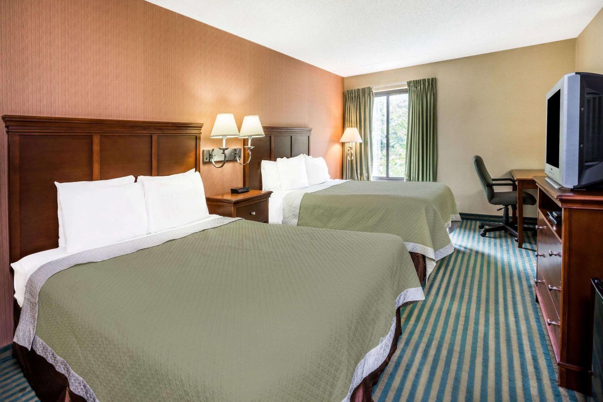 Queen Room with Two Queen Beds - Non-Smoking