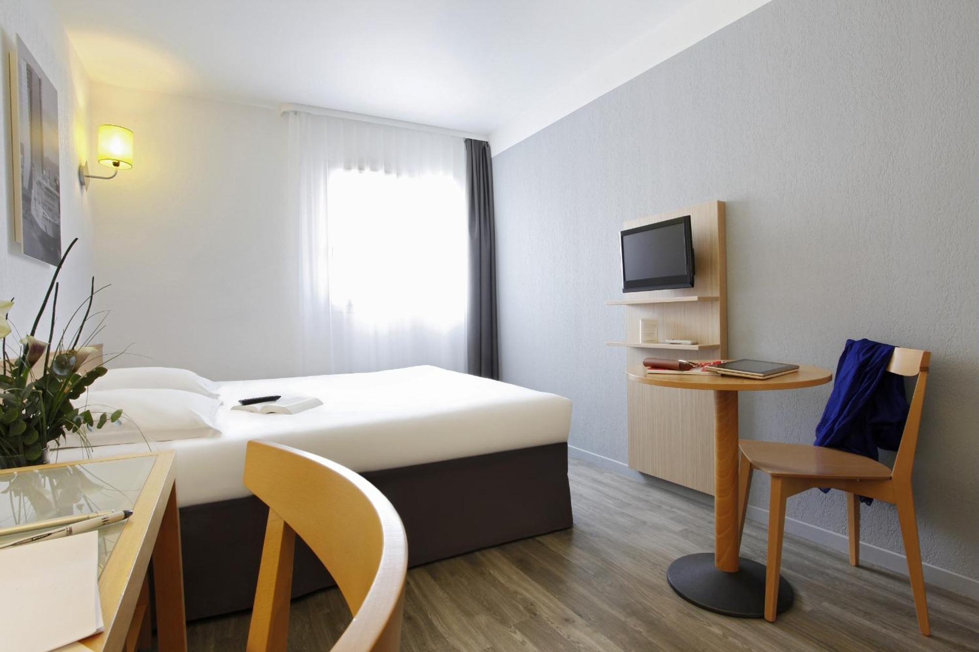One-Bedroom Apartment,1704833446:JPEG