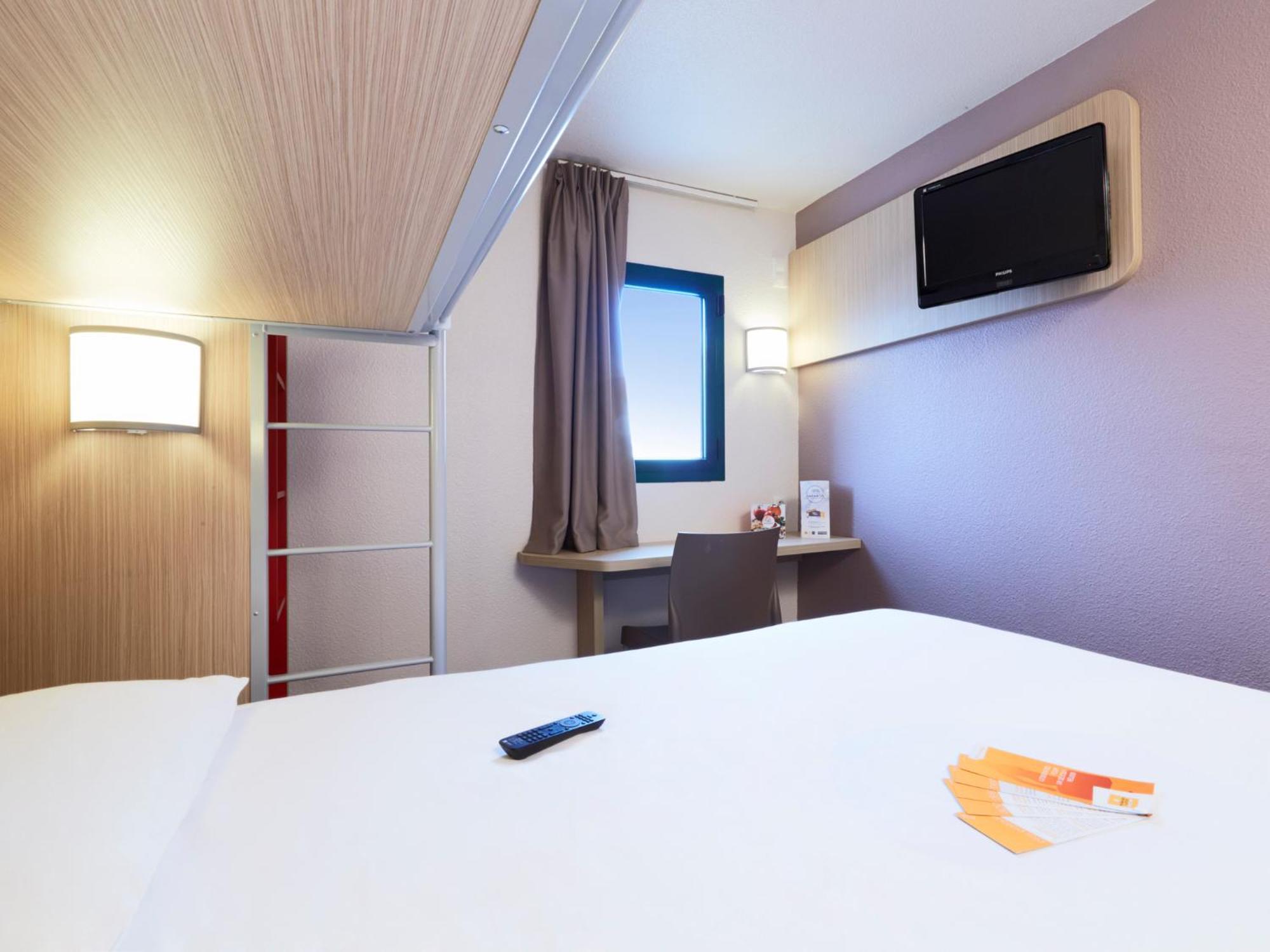 Triple Room 1 Double Bed 1 Single Bed