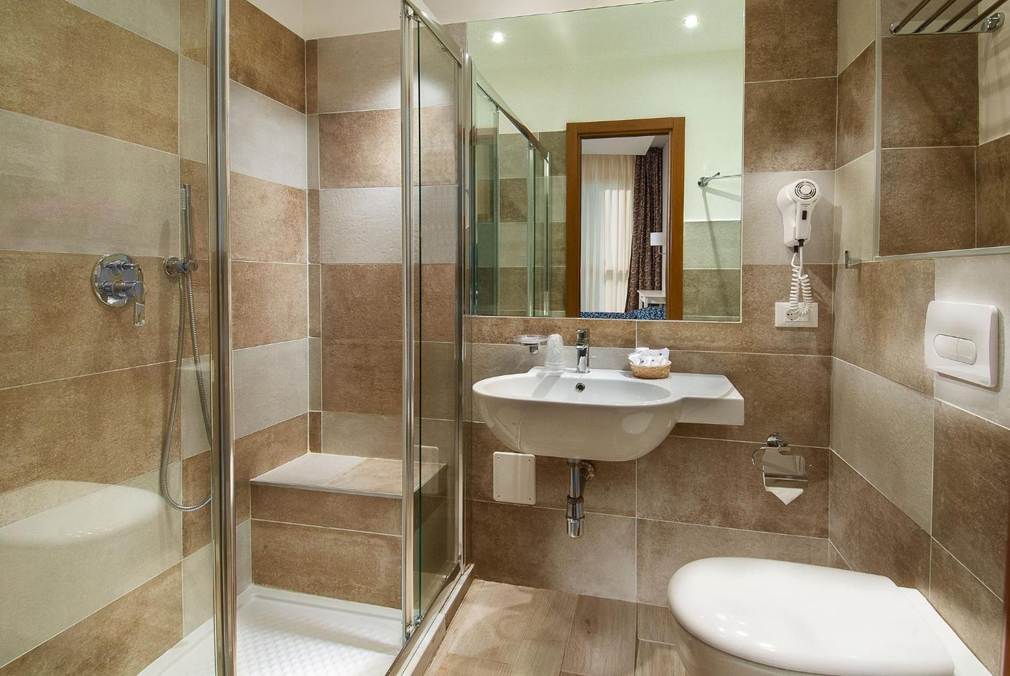 Superior Triple Room,692955774:JPEG