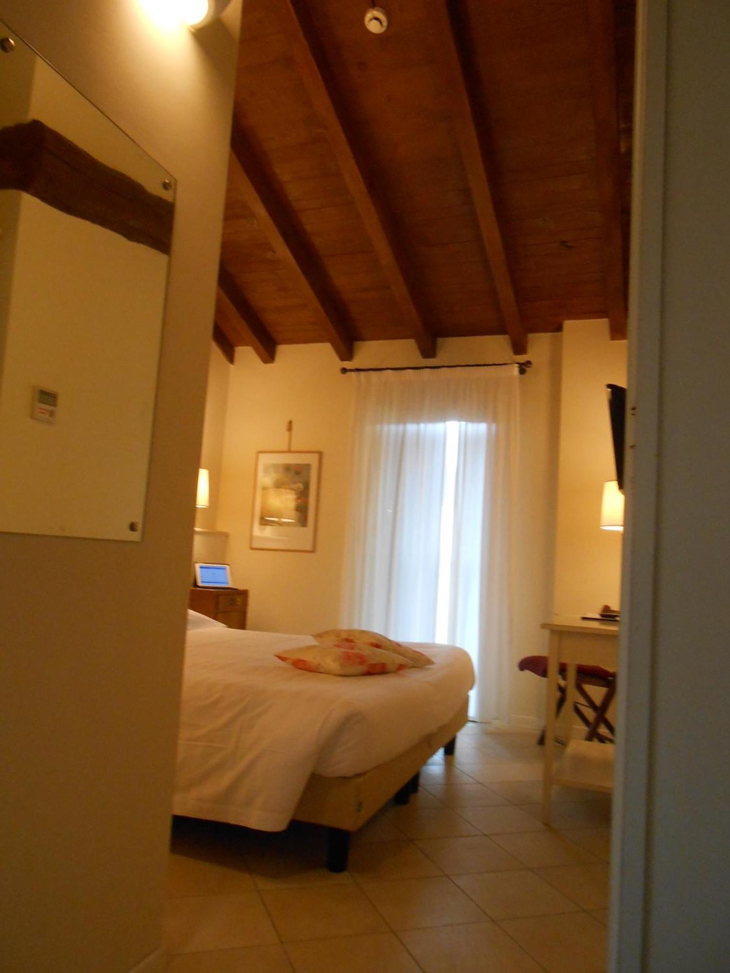 Double or Twin Room,693005349:JPEG