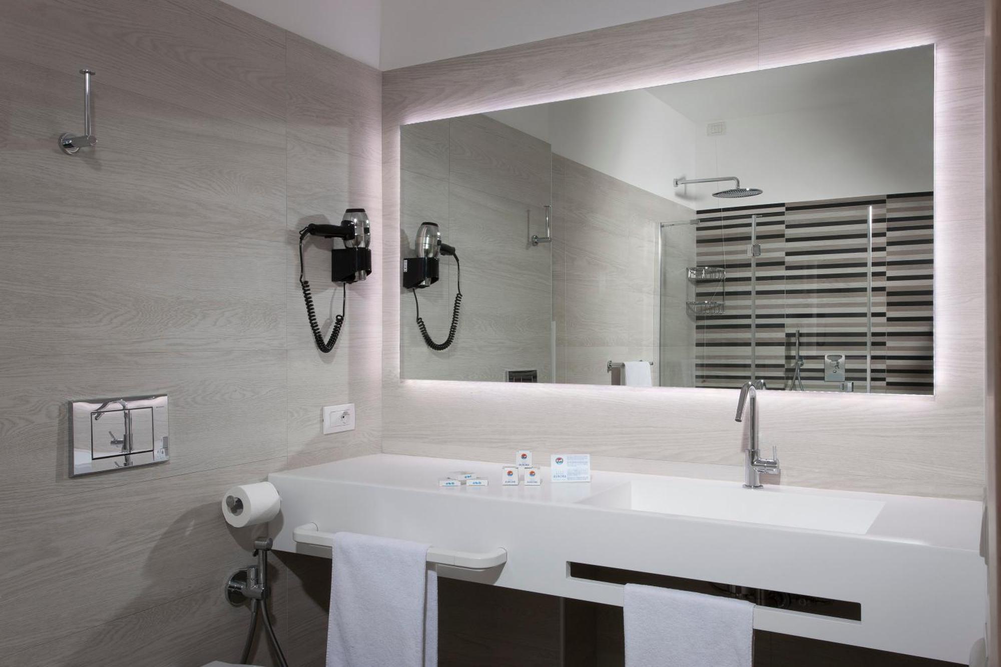 Comfort Double or Twin Room