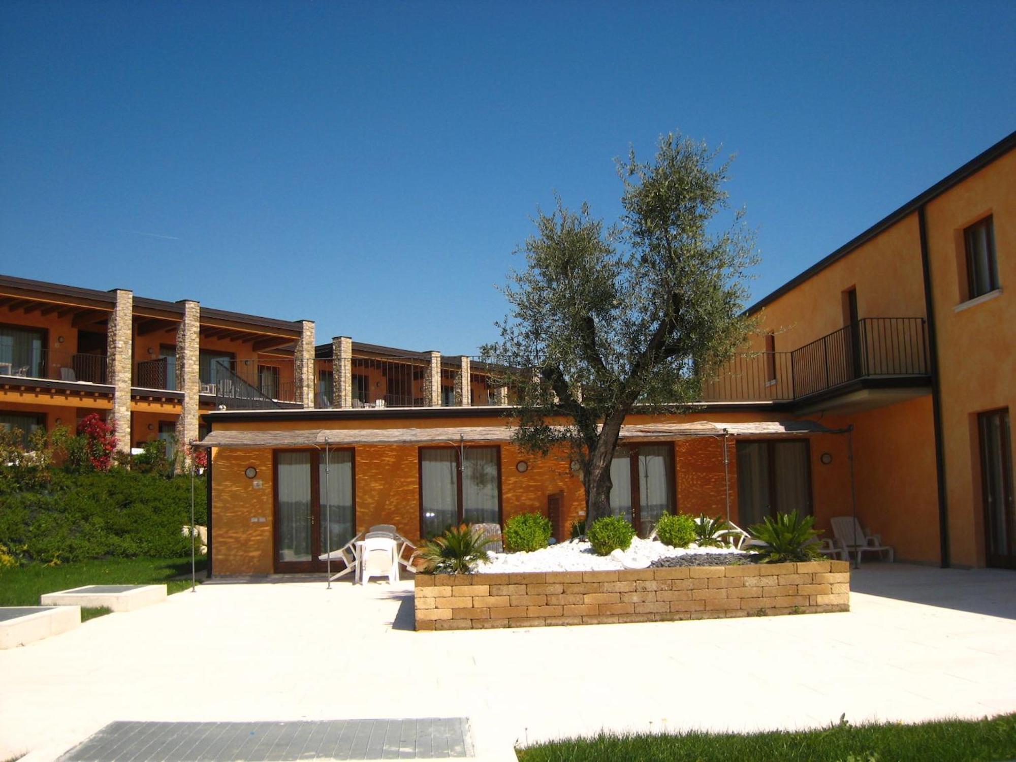 Piccolo Appartamento Standard con 2 Camere da Letto e Vista Lago