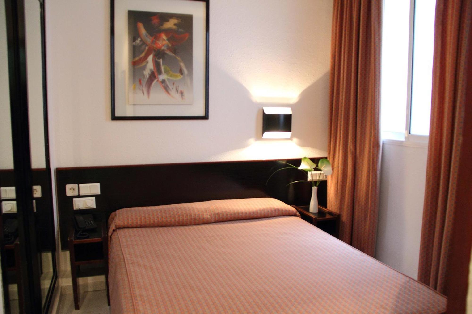 Interior twin room