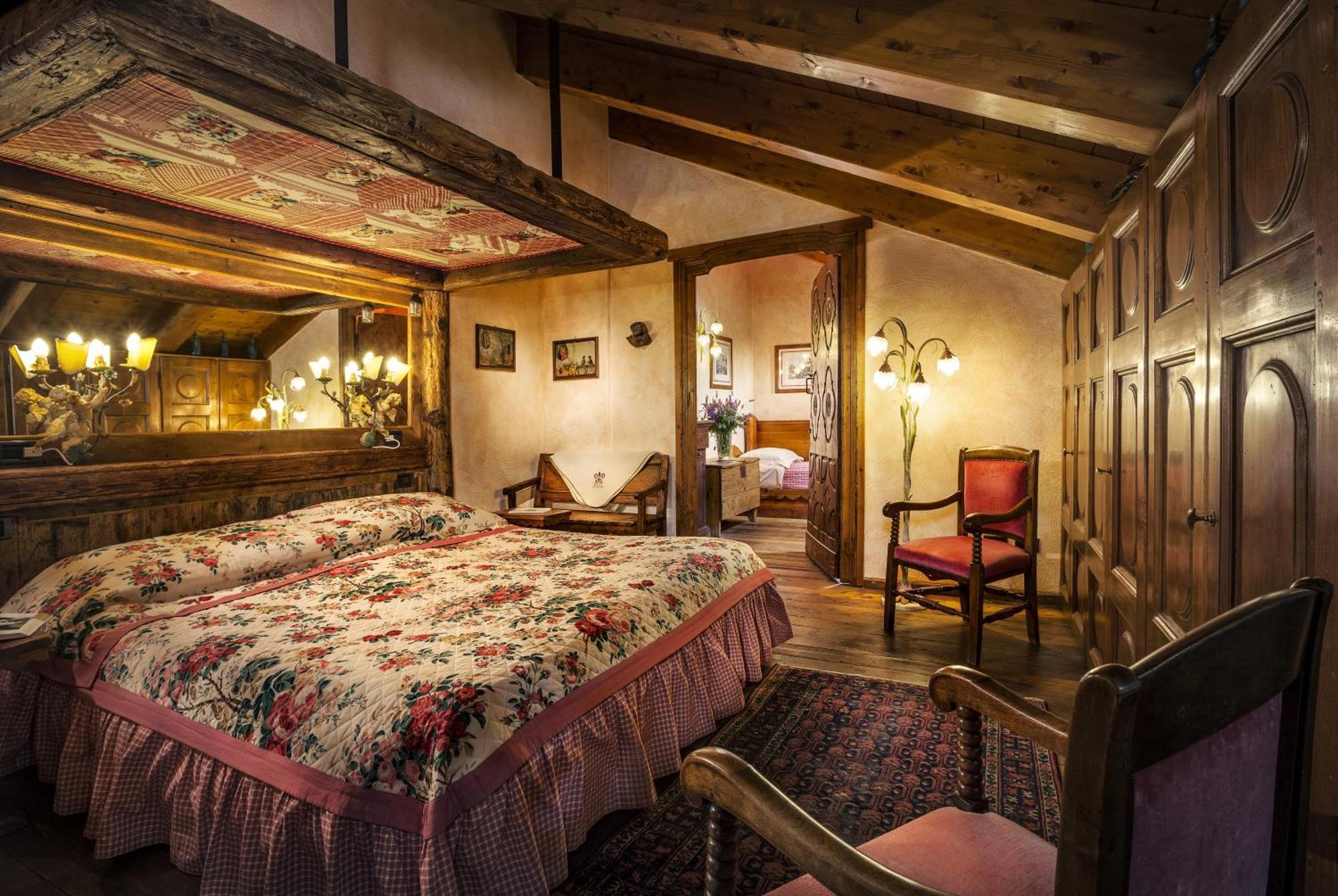 Deluxe Double or Twin Room,789730494:JPEG