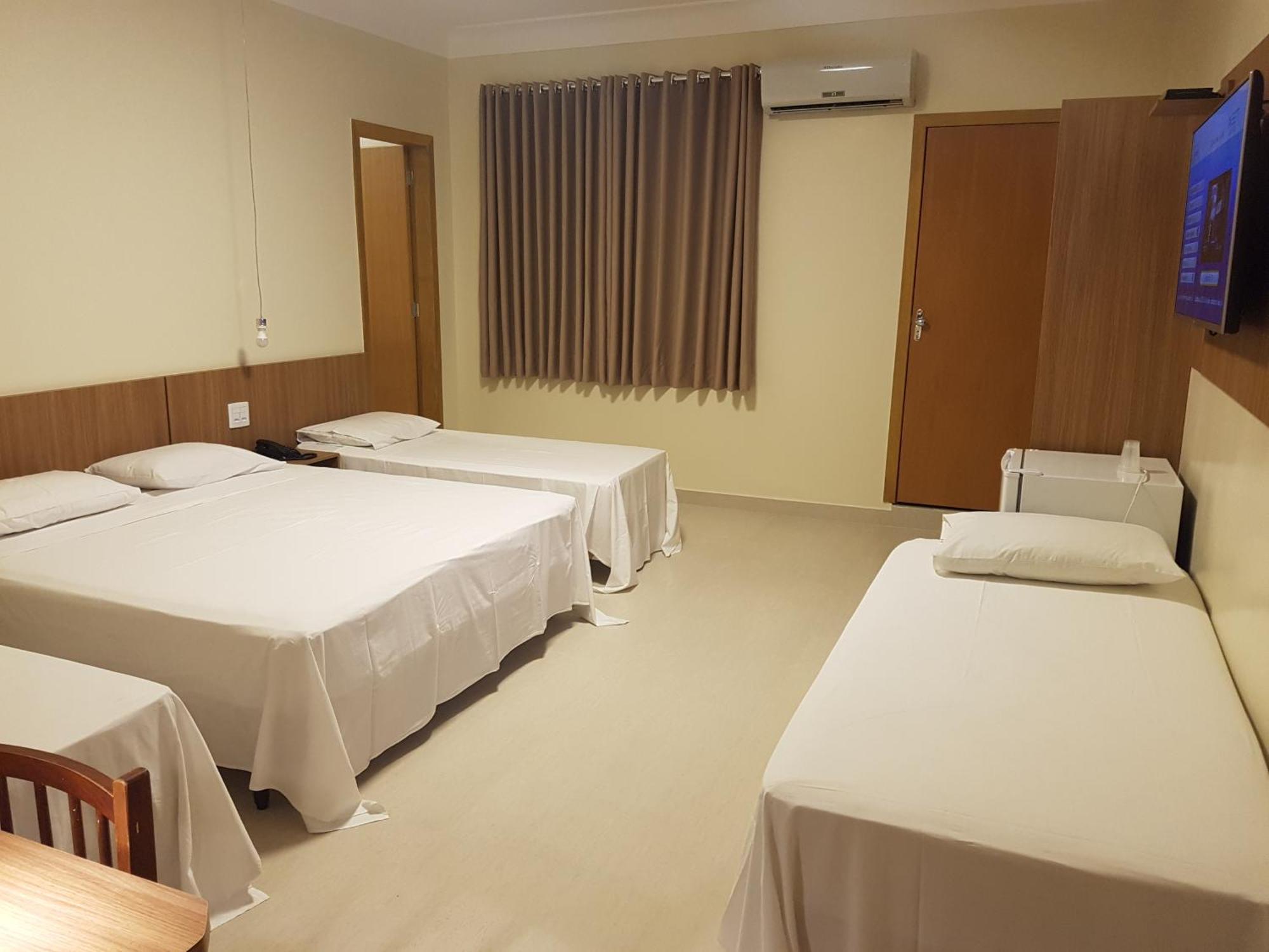 Quintuple Room