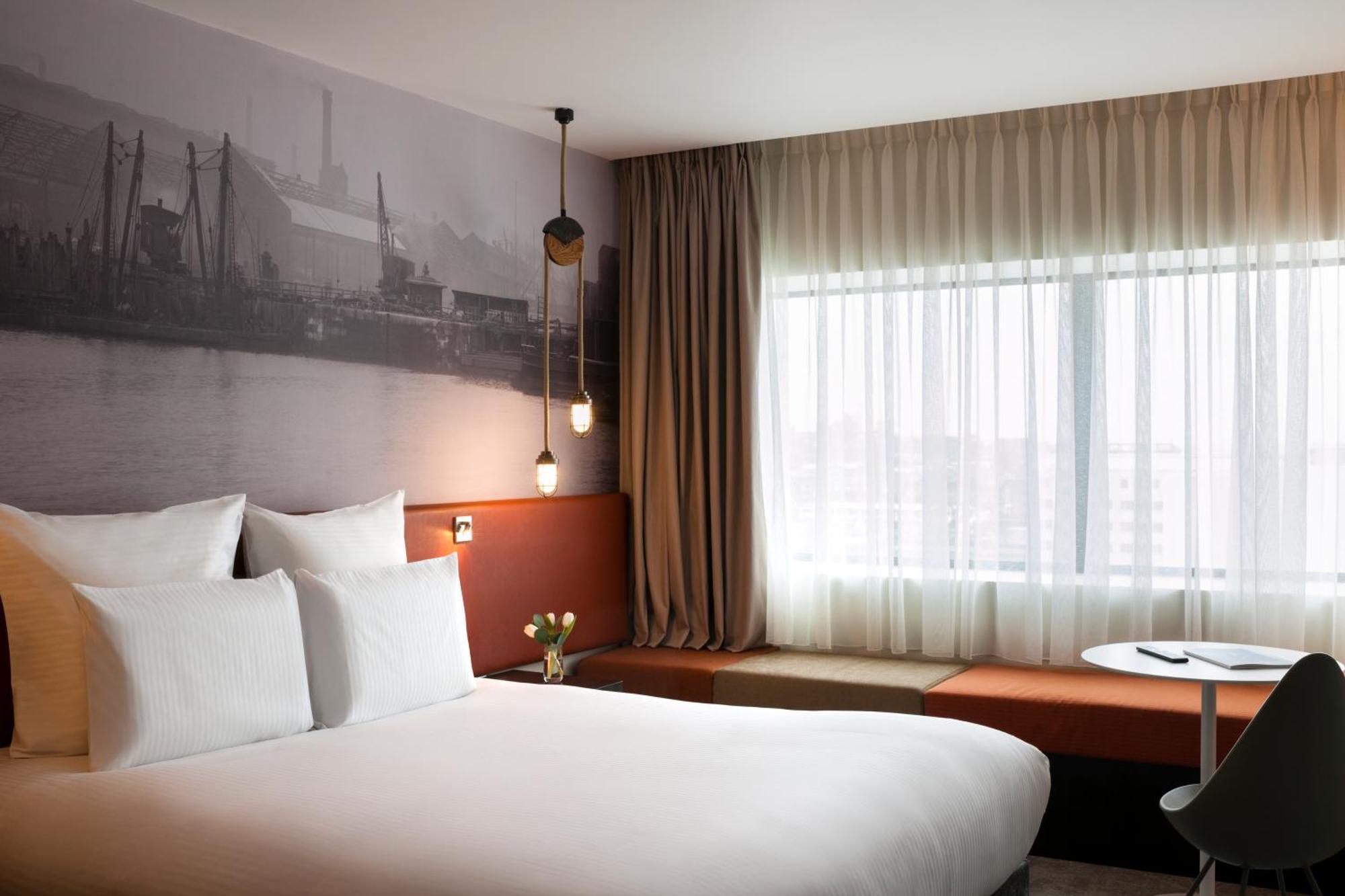 Superior King Room,1279389466:JPEG