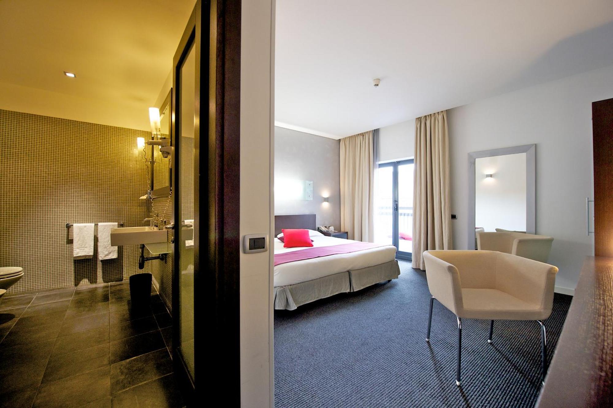 Standard Double Room,1548349288:JPEG