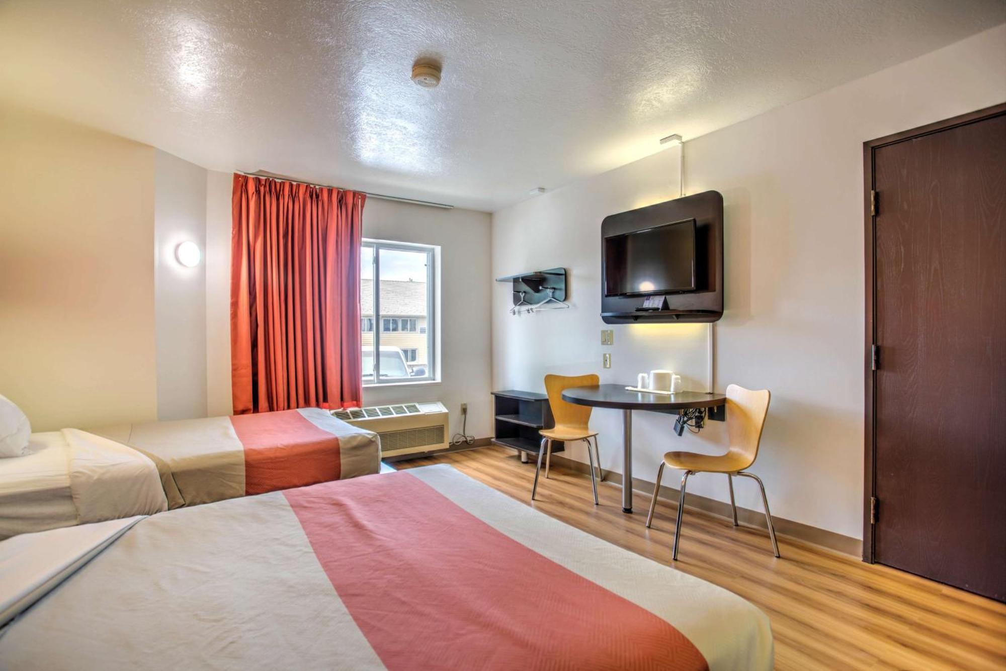 Quadruple Room - Non-Smoking