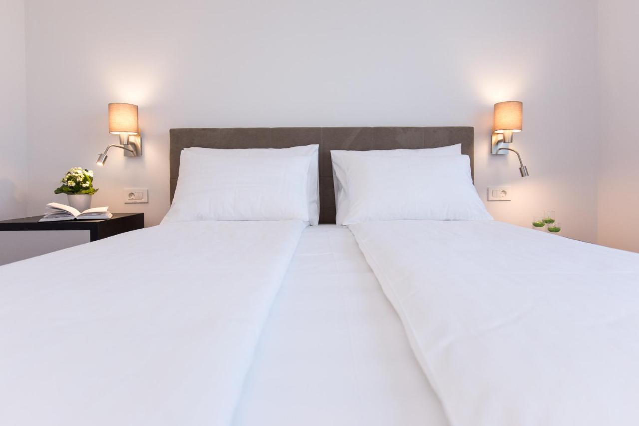 Deluxe Double Room Balcony City View