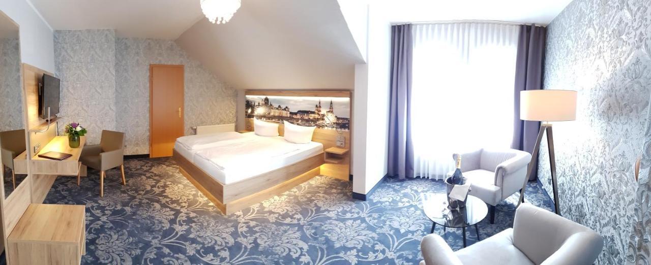 Junior Suite,963387790:JPEG