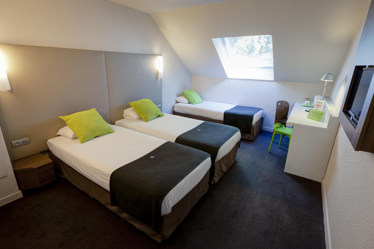 Chambre Quadruple (3 Adultes + 1 Enfant)