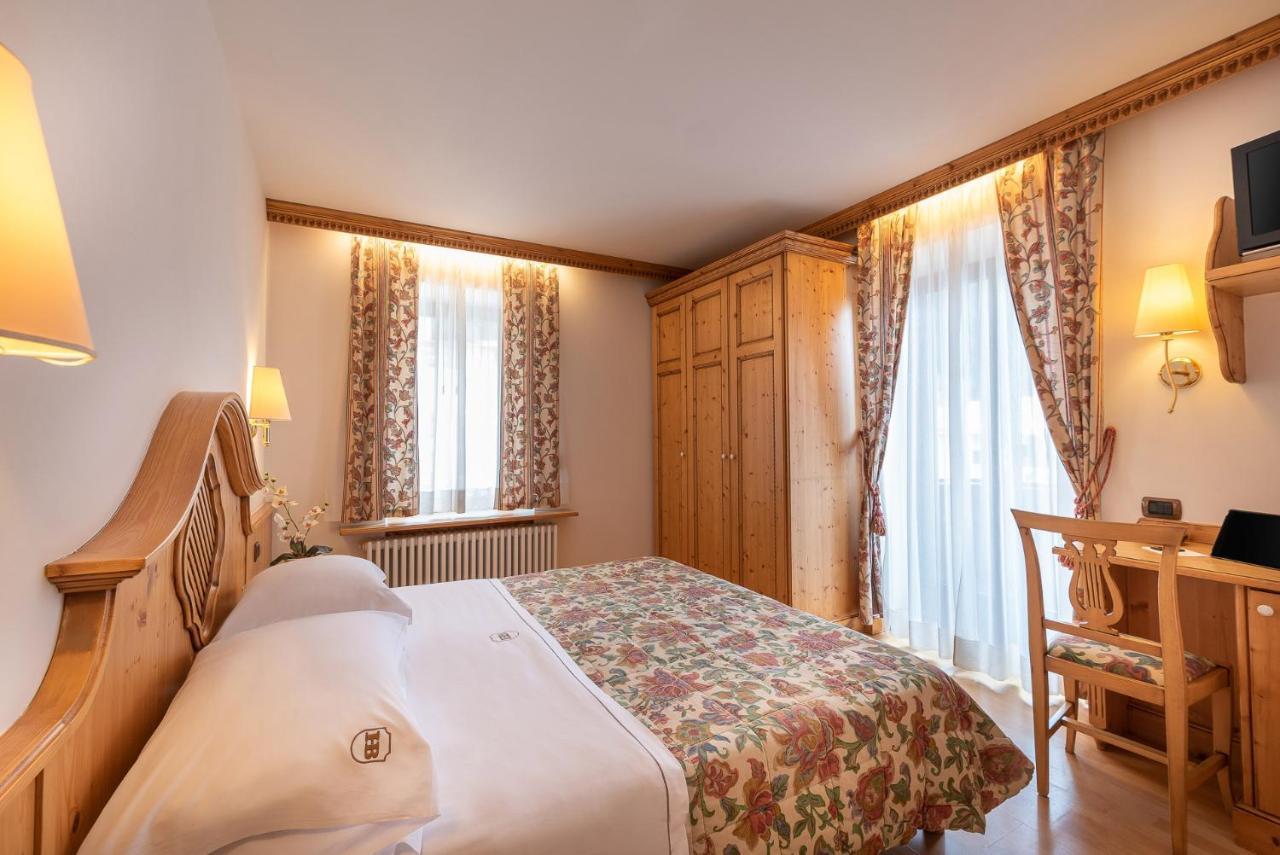 Superior Double or Twin Room Mountain View