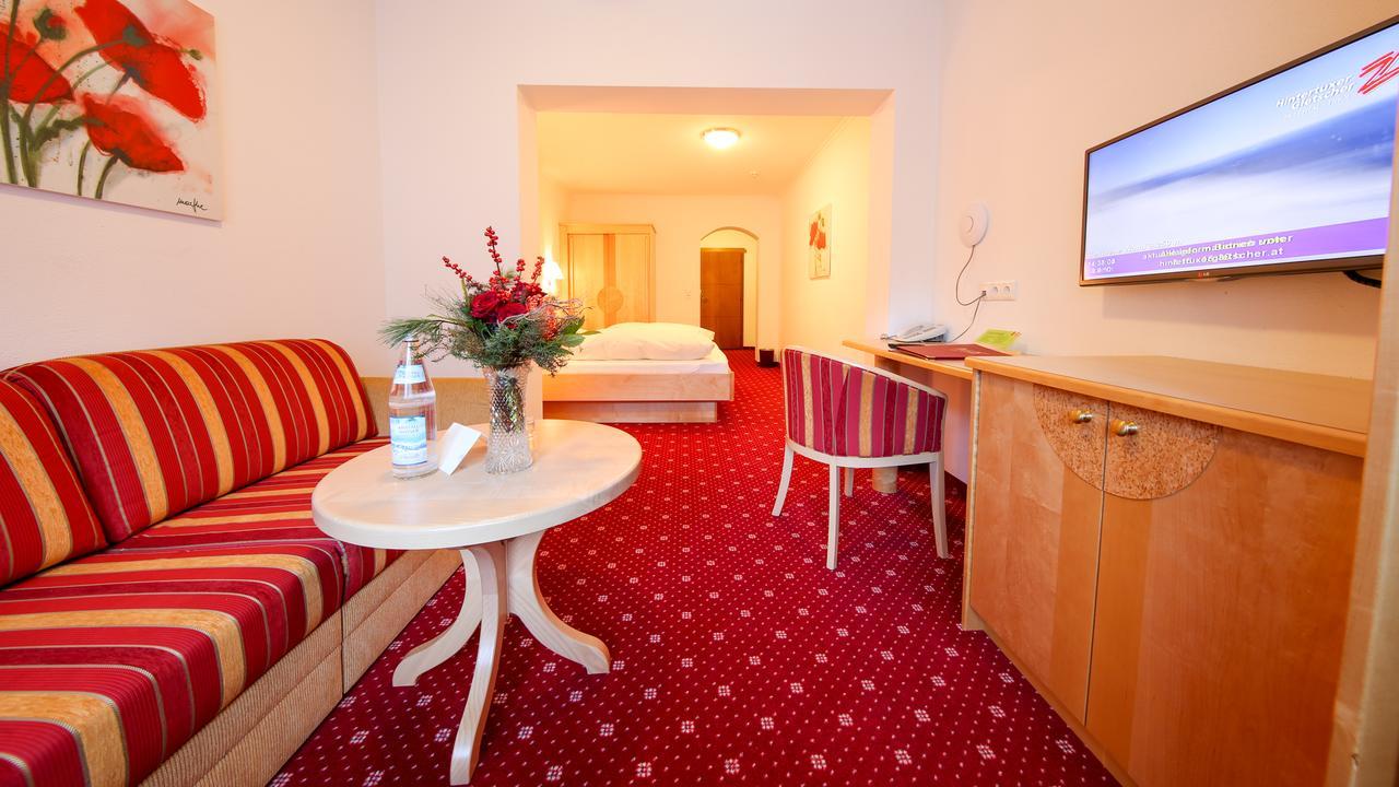 Suite Balcony & Mountain View