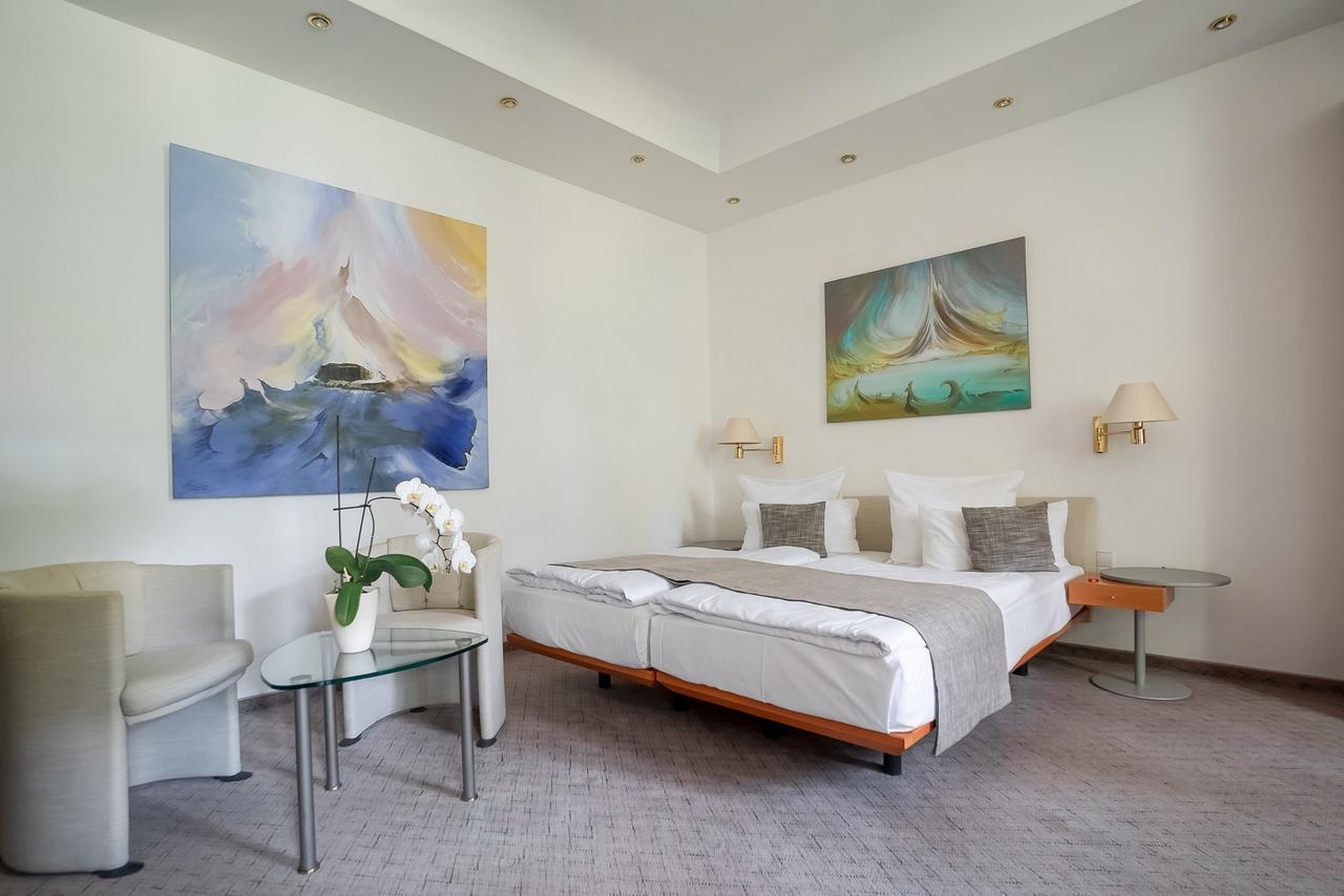 Superior Single Room,707618218:JPEG