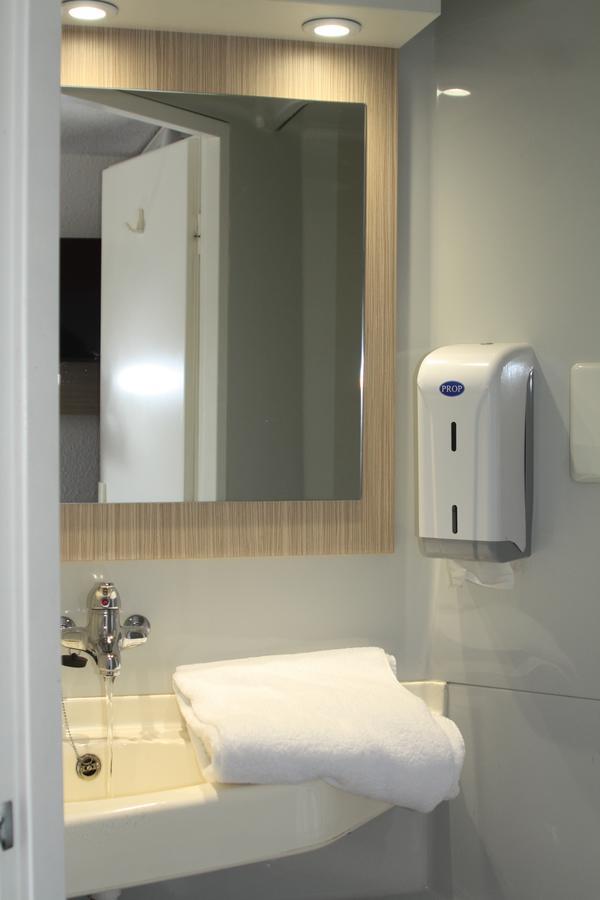 Double Room,696472758:JPEG