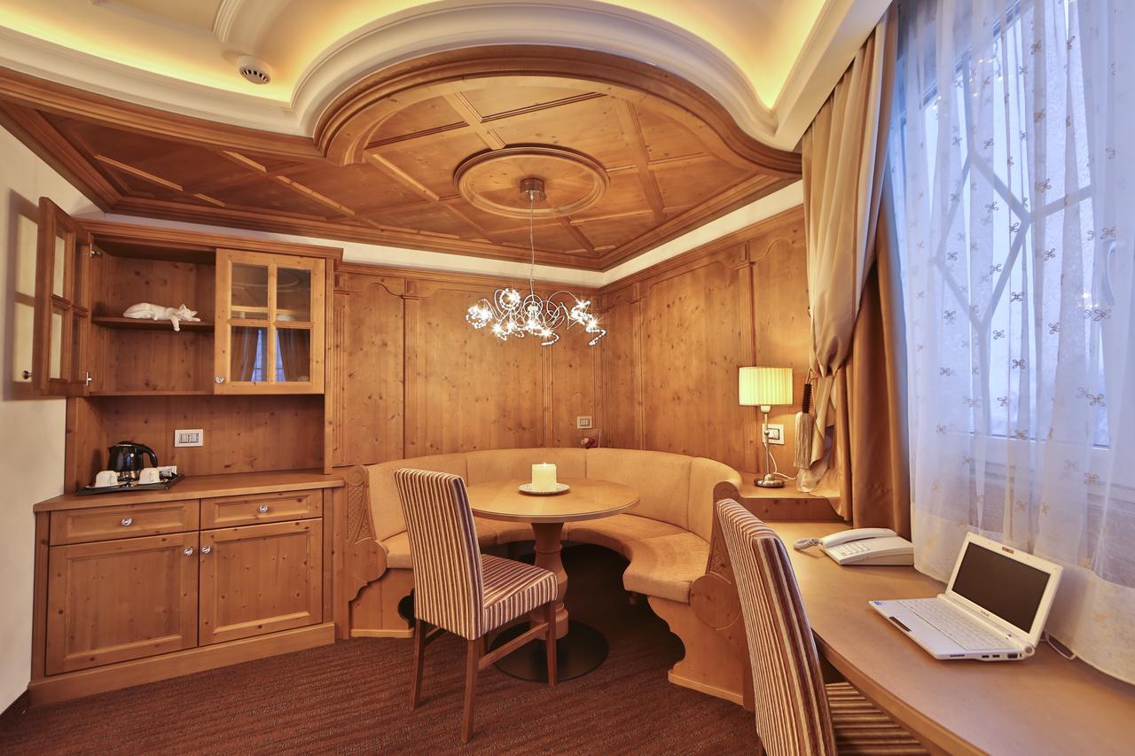 Queen Suite Spa Bath