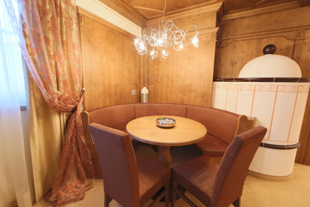 Deluxe King Suite,1333591709:JPEG
