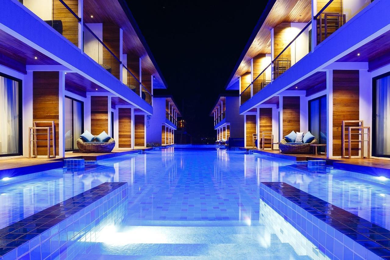 Superior Pool View Double Room