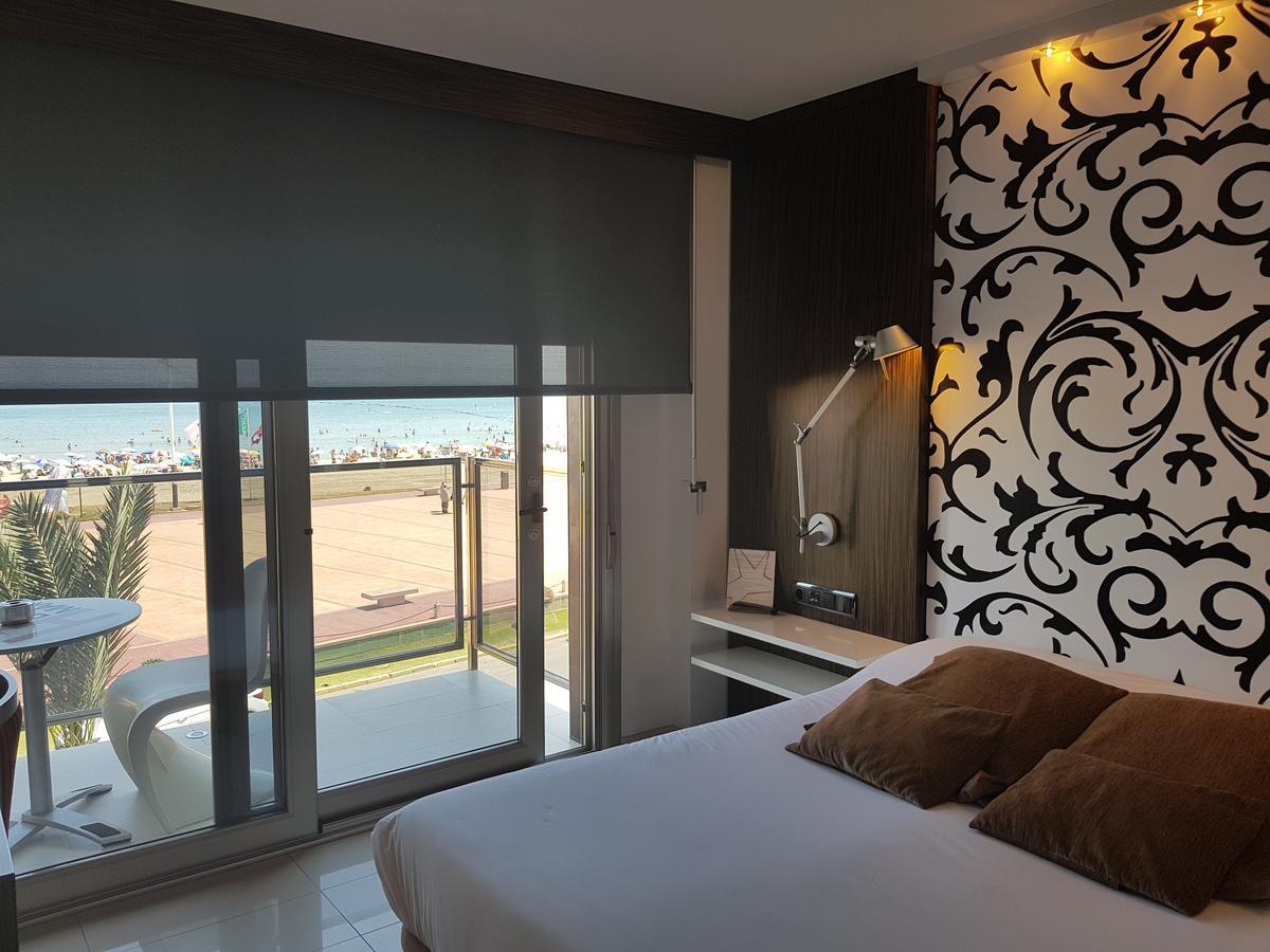 Double or Twin Room Sea View