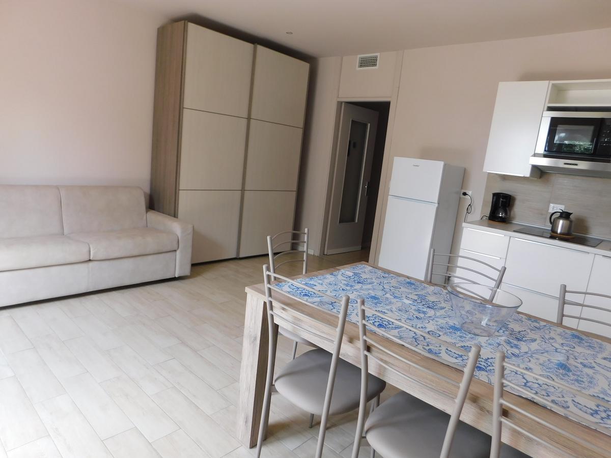 Two-Bedroom Apartment Private Hot Tub