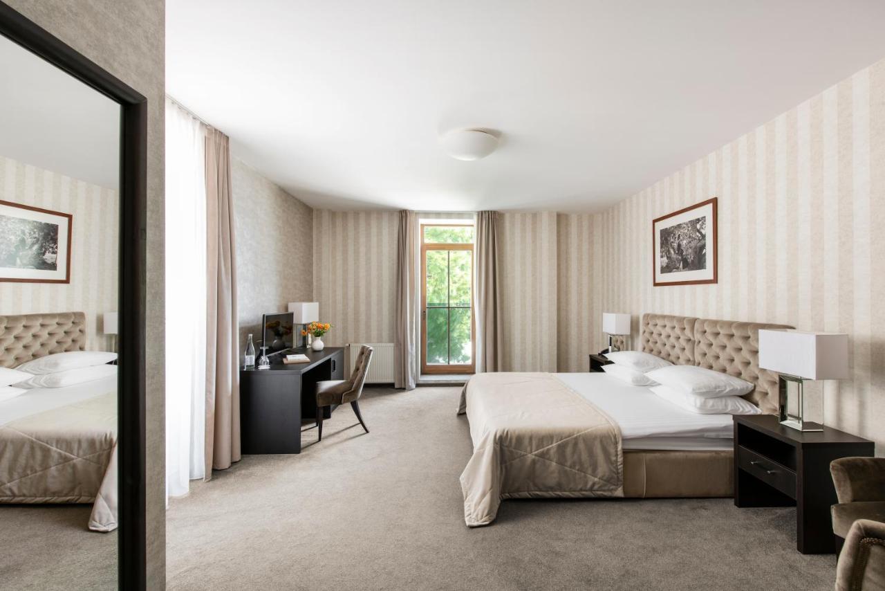 Deluxe Double or Twin Room,1758516699:JPEG
