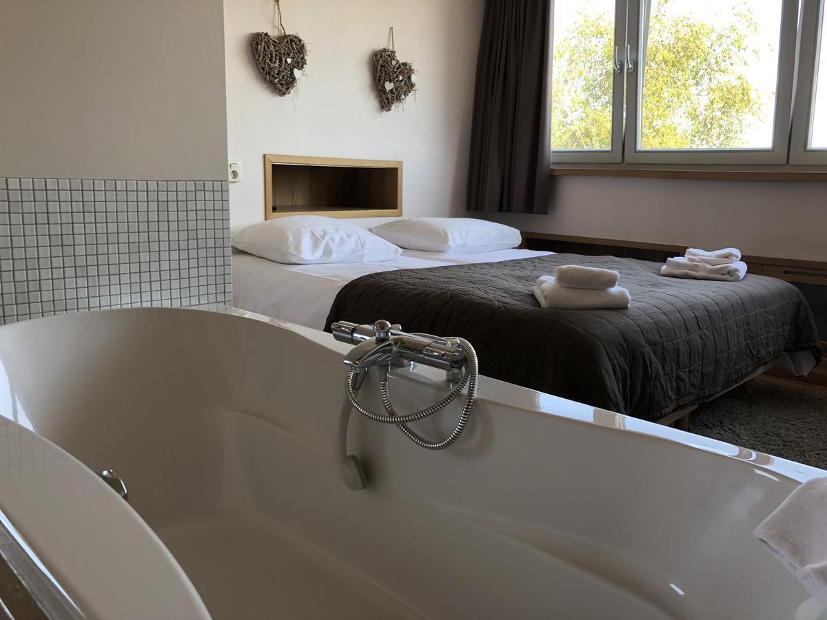 Twin Room Bath