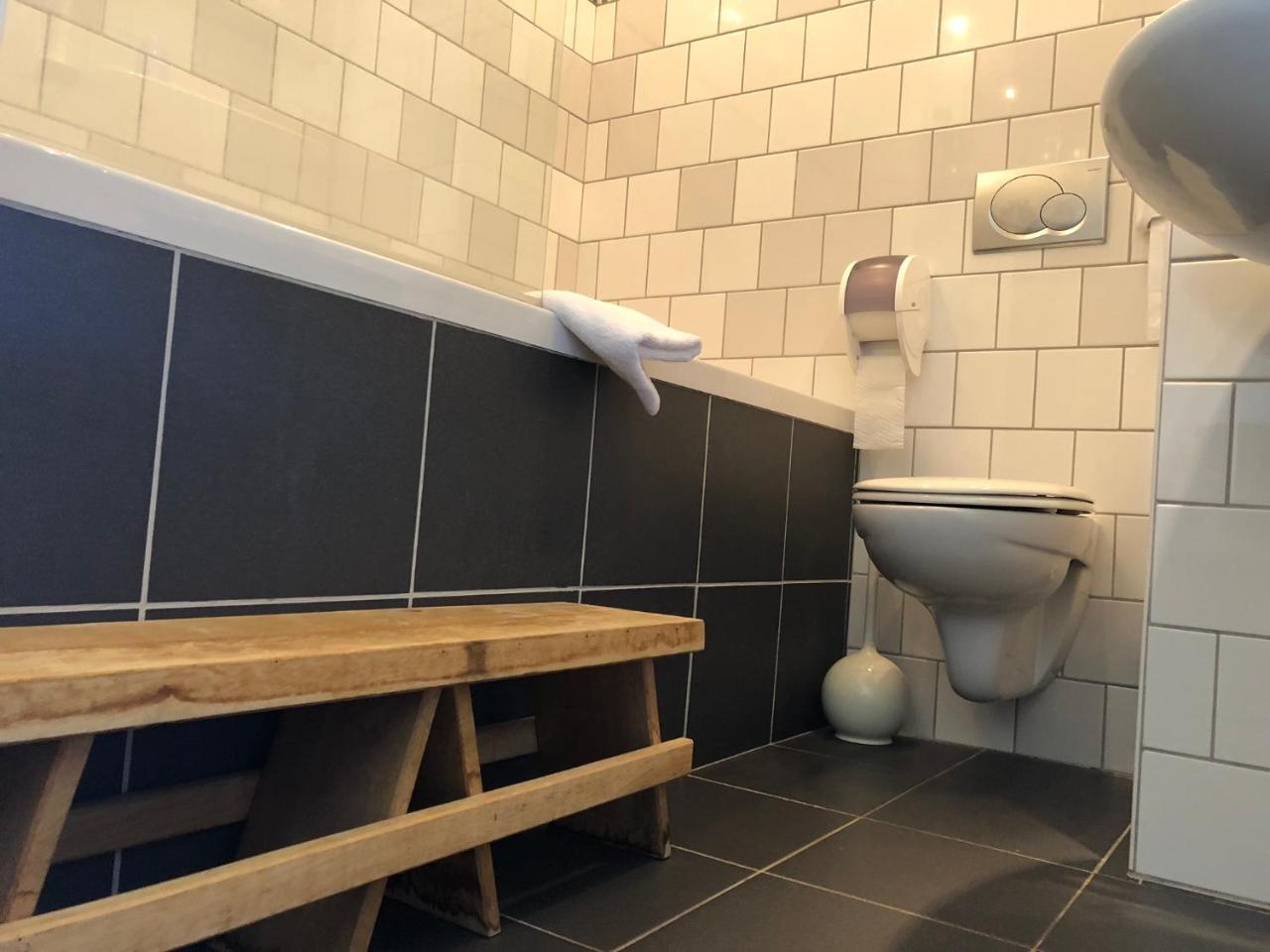 Twin Room Bath