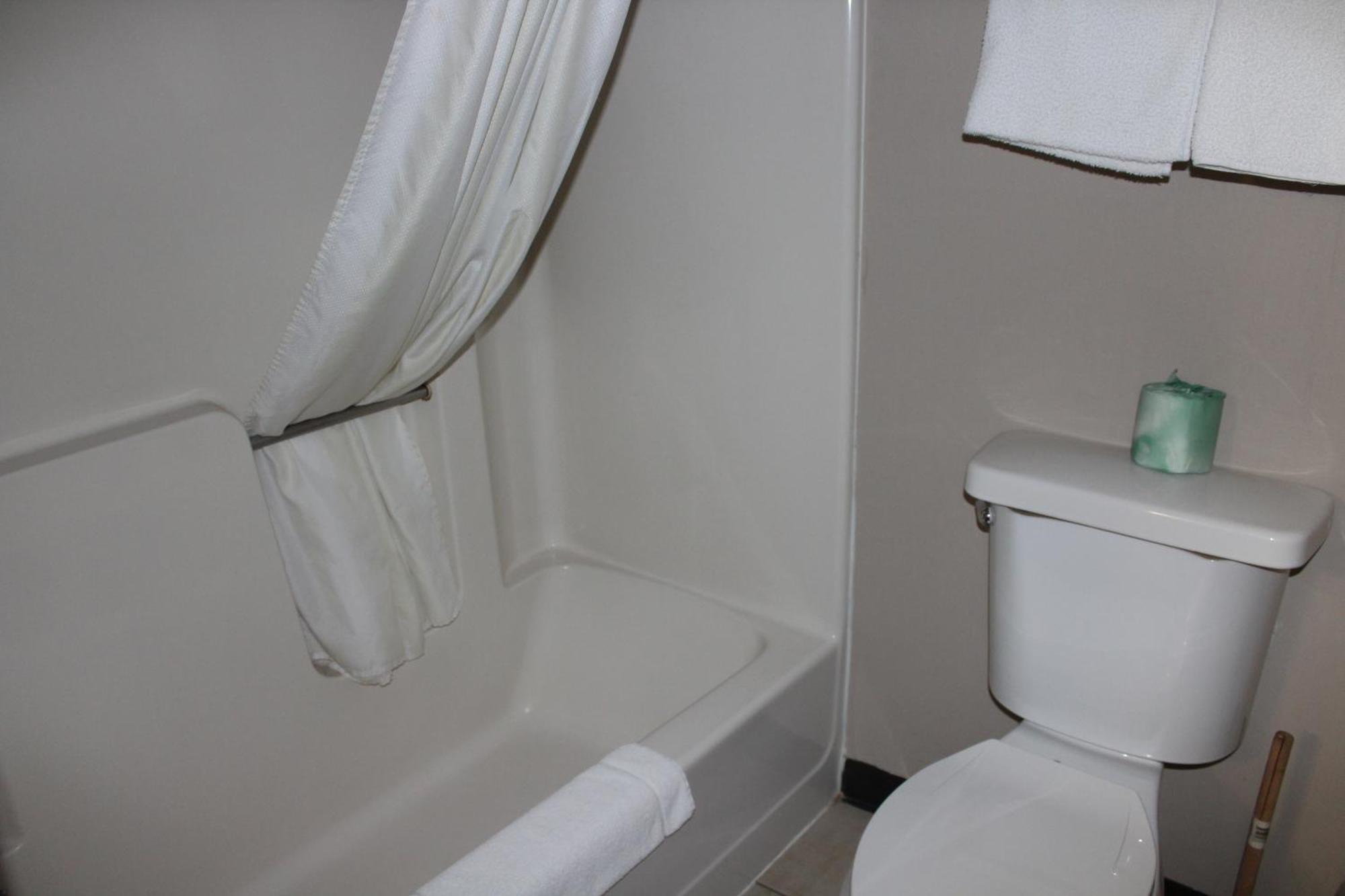 Double Room Two Double Beds Non-Smoking